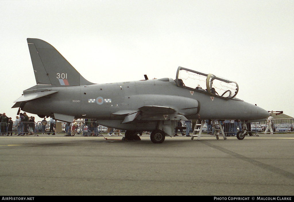 Aircraft Photo of XX301 | British Aerospace Hawk T.1A | UK - Air Force | AirHistory.net #111348