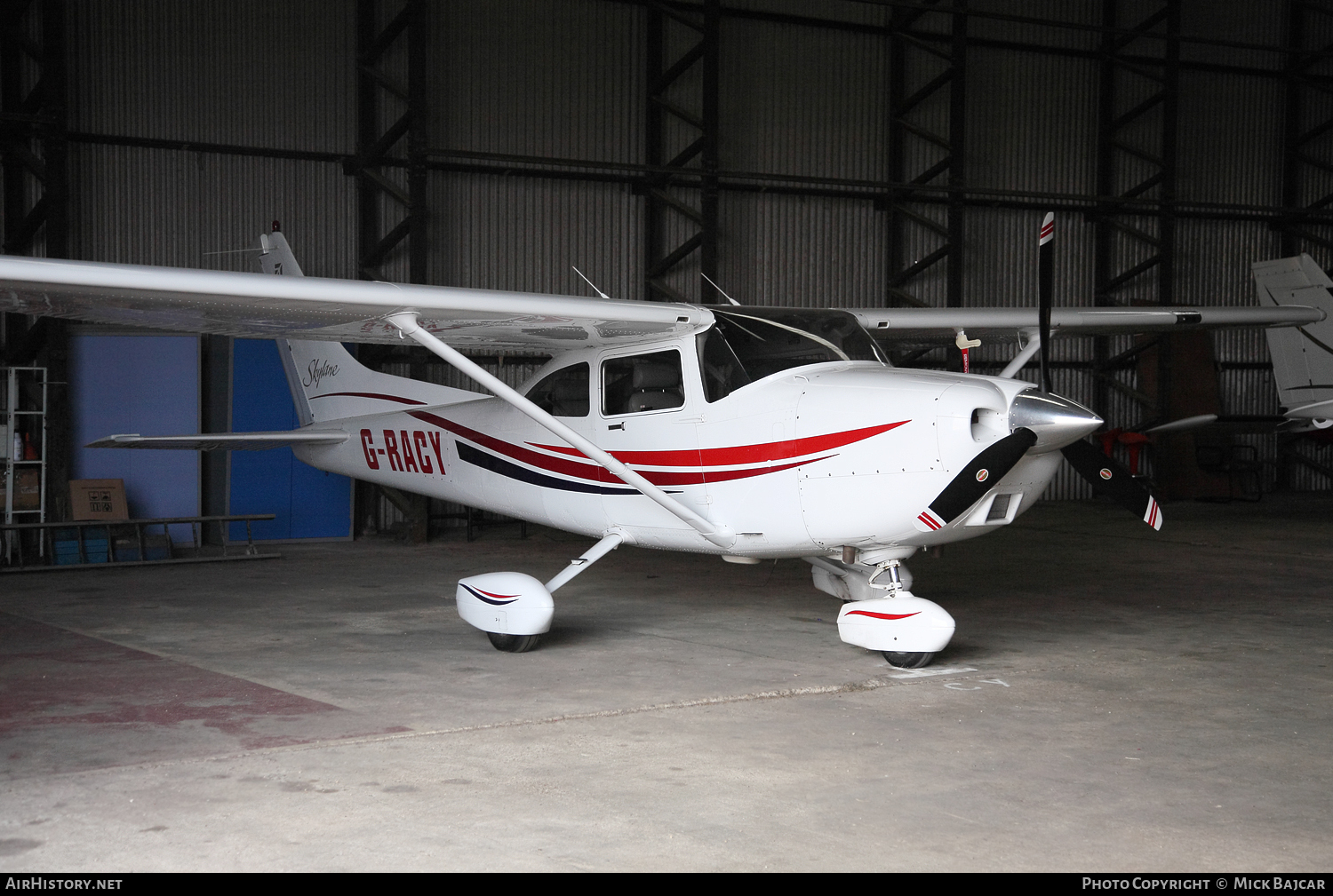 Aircraft Photo of G-RACY | Cessna 182S Skylane | AirHistory.net #111481