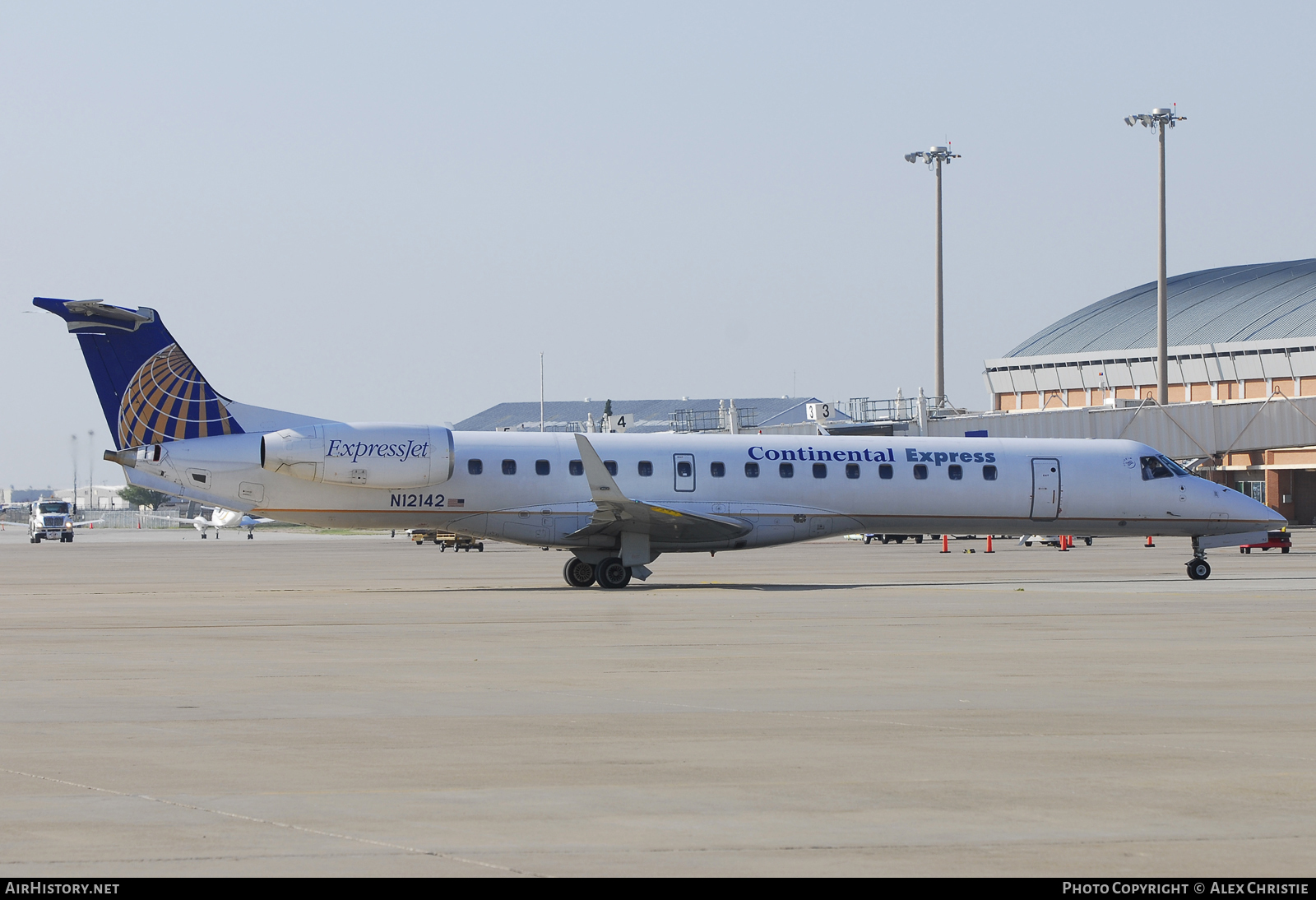Aircraft Photo of N12142 | Embraer ERJ-145XR (EMB-145XR) | Continental Express | AirHistory.net #111686