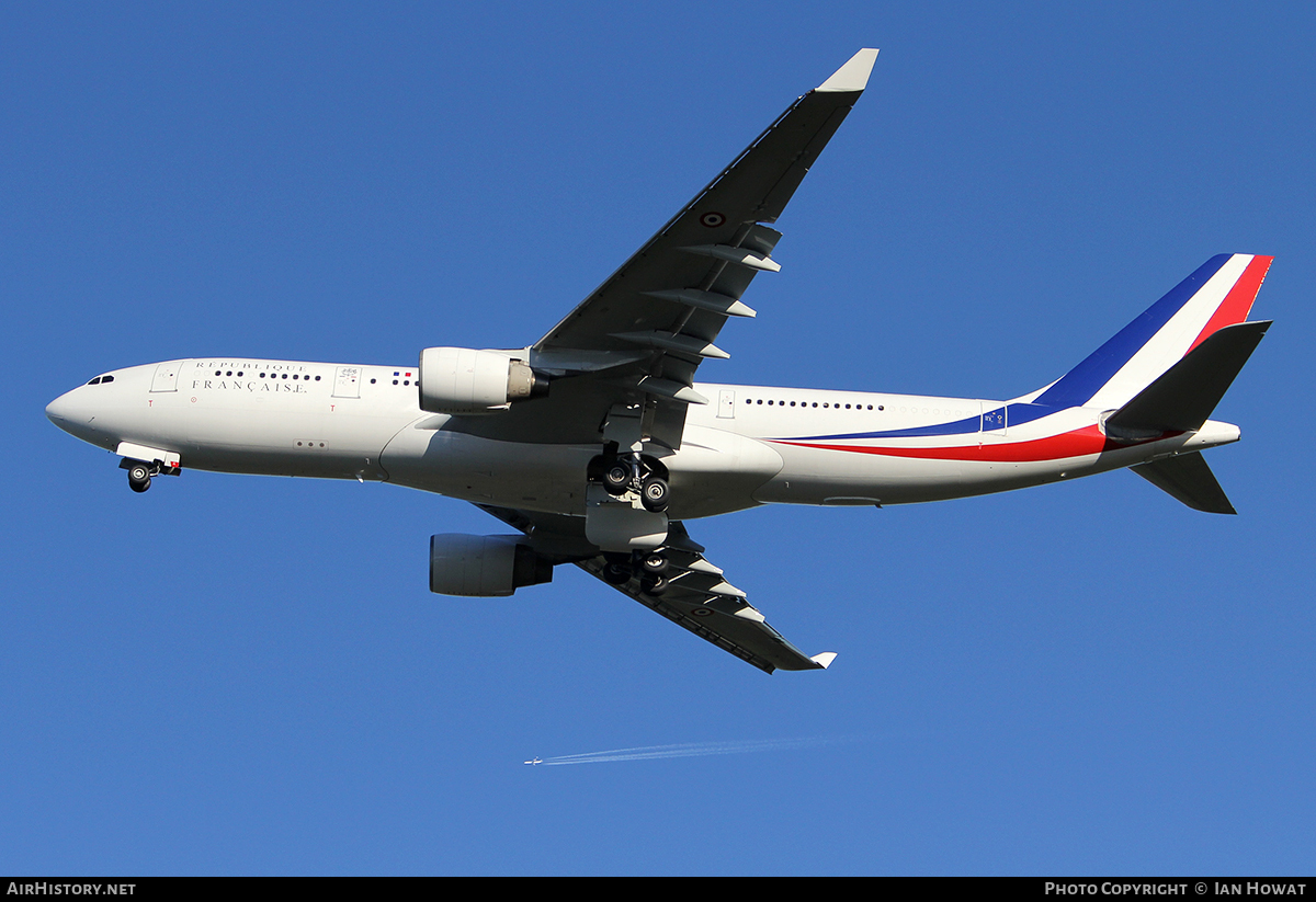 Aircraft Photo of 240 | Airbus A330-223 | France - Air Force | AirHistory.net #111744