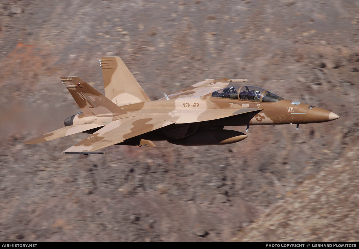 Aircraft Photo of 165679 | Boeing F/A-18F Super Hornet | USA - Navy | AirHistory.net #111842