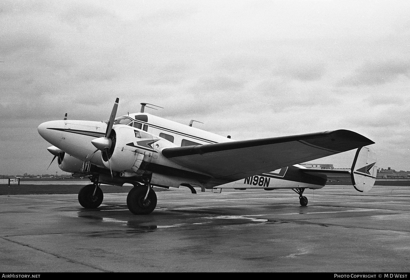 Aircraft Photo of N198N | Beech E18S | AirHistory.net #111912
