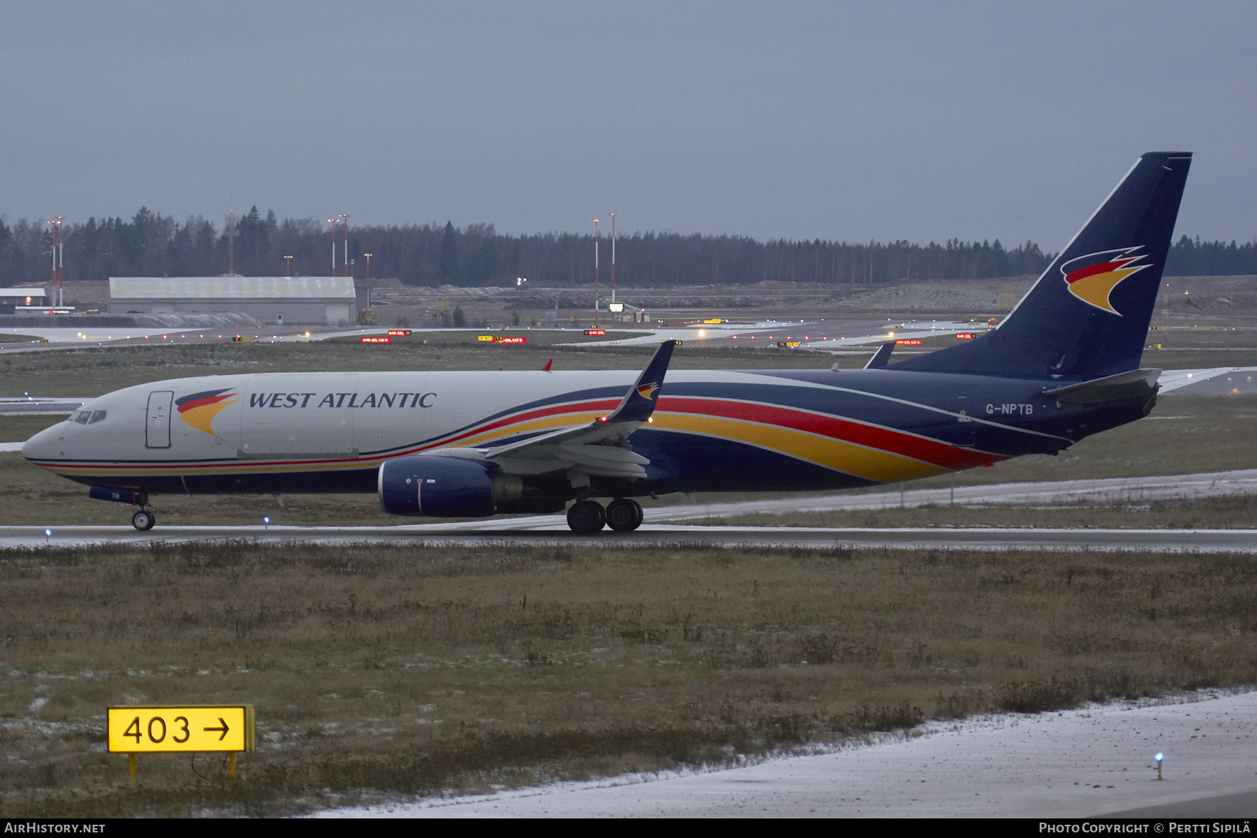 Aircraft Photo of G-NPTB | Boeing 737-83N(BCF) | West Atlantic Cargo Airlines | AirHistory.net #112132