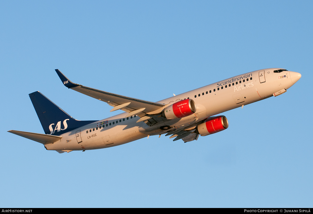 Aircraft Photo of LN-RGE | Boeing 737-86N | Scandinavian Airlines - SAS | AirHistory.net #112136
