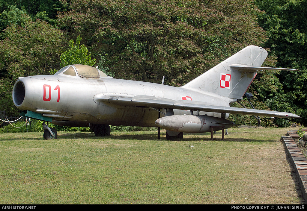 Aircraft Photo of 01 | Mikoyan-Gurevich MiG-15 | AirHistory.net #112155