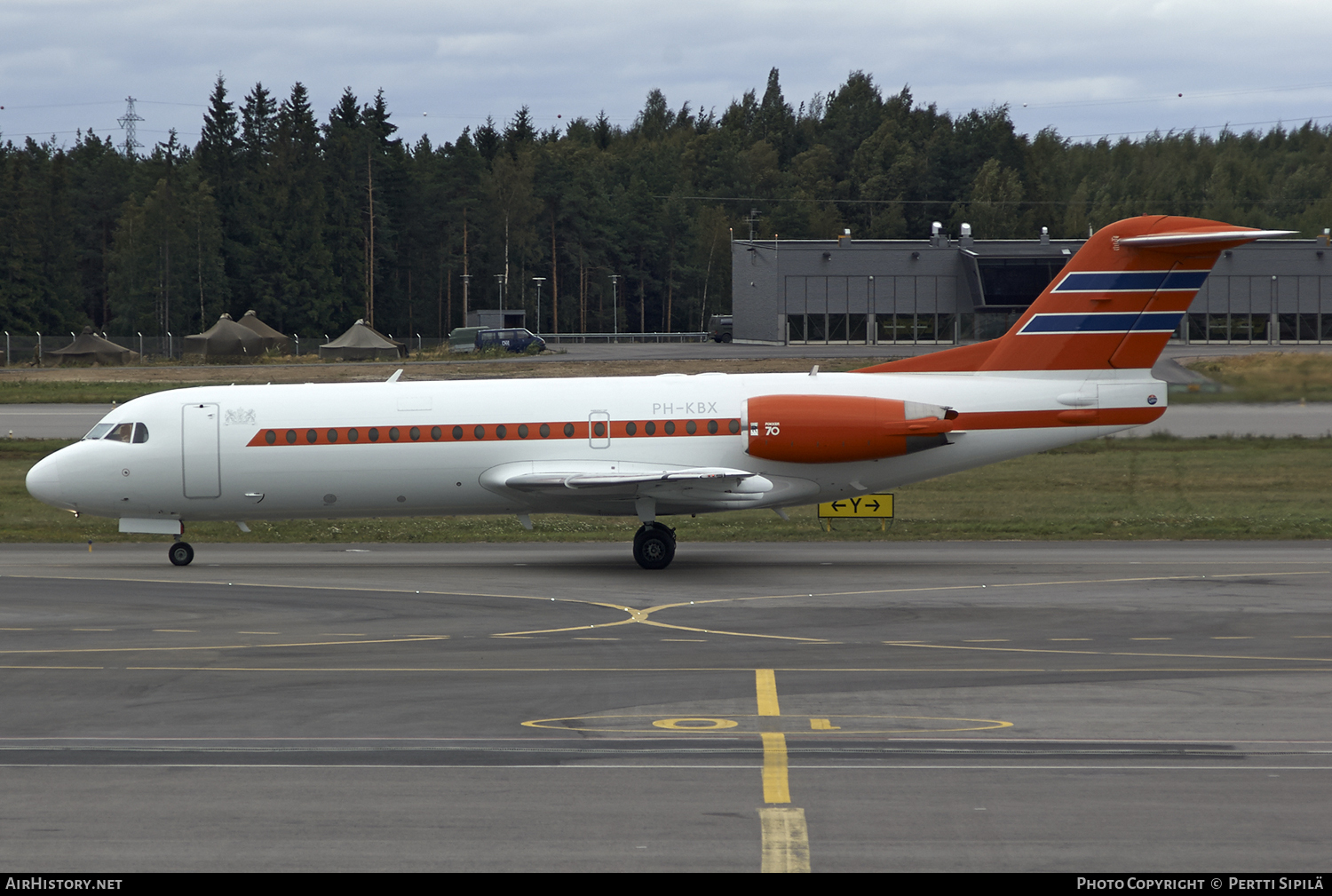 Aircraft Photo of PH-KBX | Fokker 70 (F28-0070) | Netherlands Government | AirHistory.net #112169