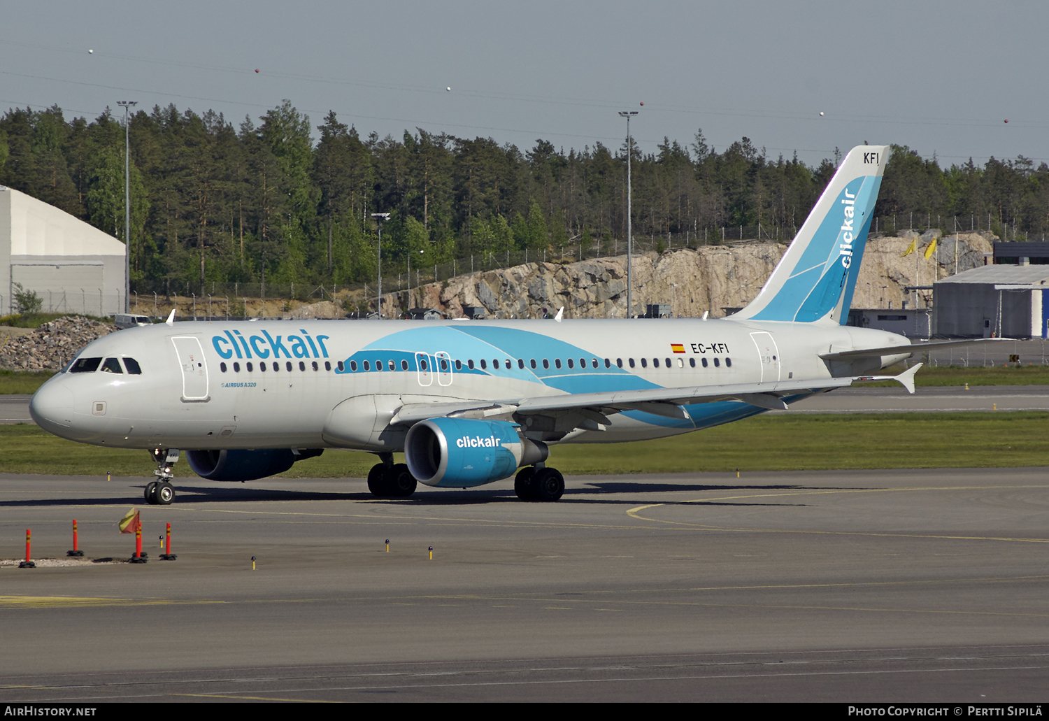 Aircraft Photo of EC-KFI | Airbus A320-216 | Clickair | AirHistory.net #112172