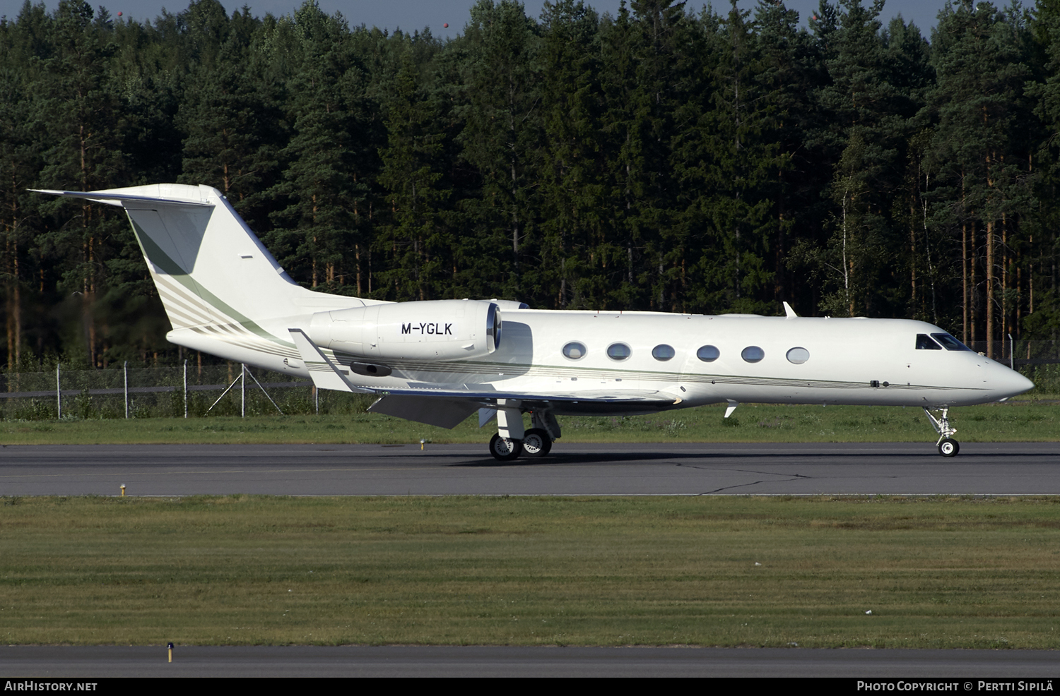 Aircraft Photo of M-YGLK | Gulfstream Aerospace G-IV-X Gulfstream G450 | AirHistory.net #112191