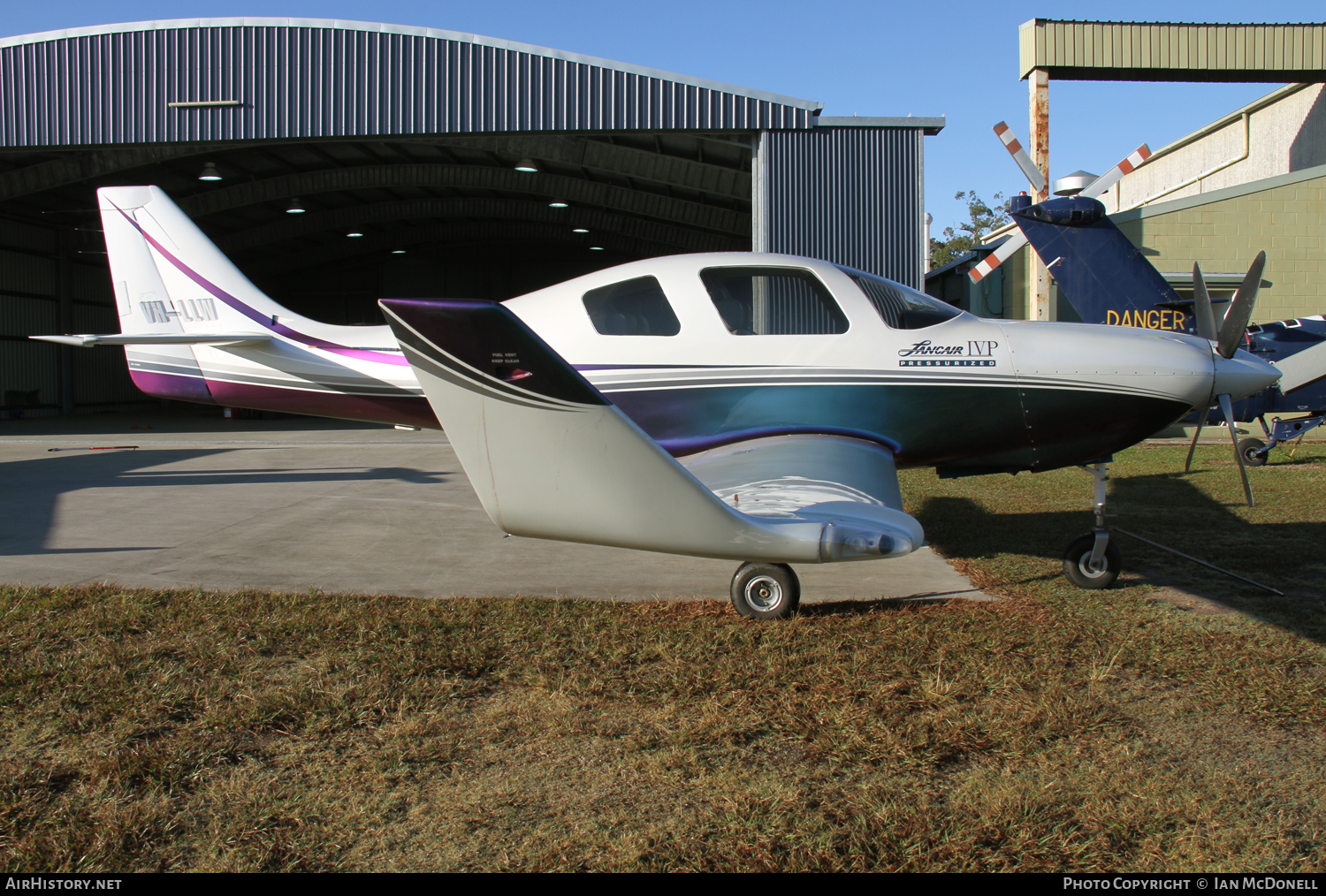 Aircraft Photo of VH-LLW | Lancair Lancair IV-P | AirHistory.net #112215