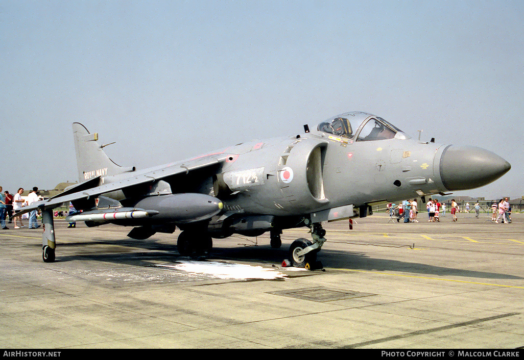 Aircraft Photo of ZE696 | British Aerospace Sea Harrier FA2 | UK - Navy | AirHistory.net #112278