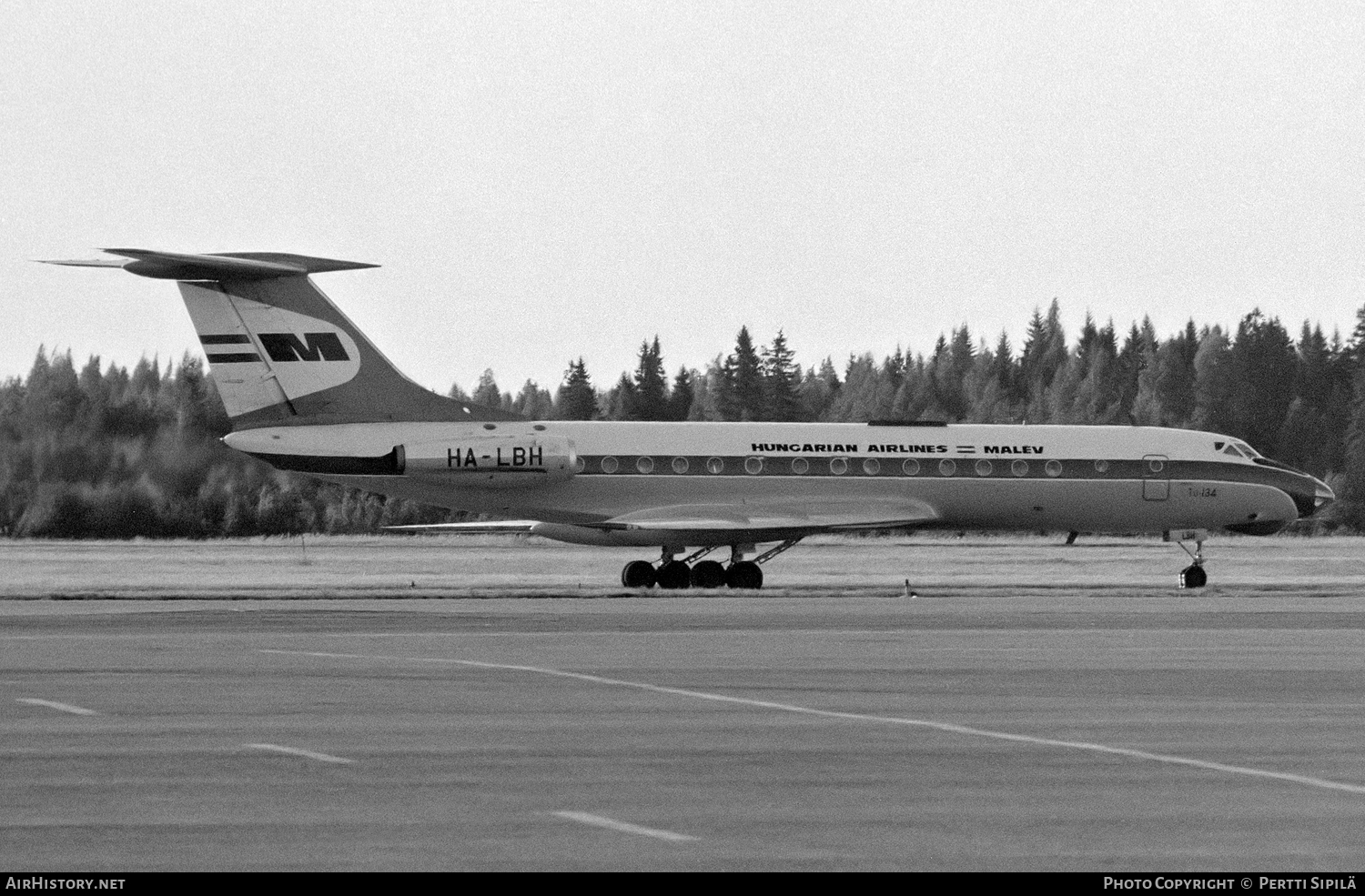 Aircraft Photo of HA-LBH | Tupolev Tu-134K | Malév - Hungarian Airlines | AirHistory.net #112308