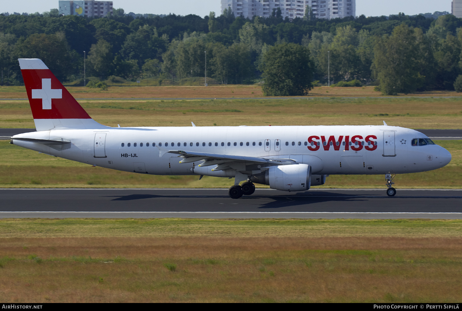 Aircraft Photo of HB-IJL | Airbus A320-214 | Swiss International Air Lines | AirHistory.net #112400