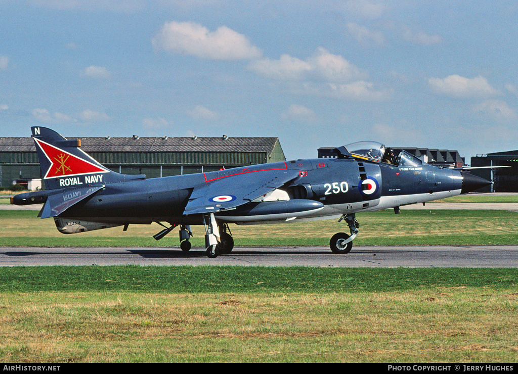 Aircraft Photo of XZ454 | British Aerospace Sea Harrier FRS1 | UK - Navy | AirHistory.net #112417