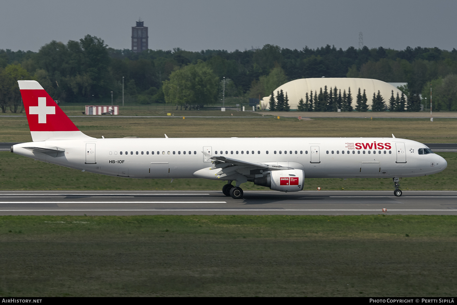 Aircraft Photo of HB-IOF | Airbus A321-111 | Swiss International Air Lines | AirHistory.net #112419