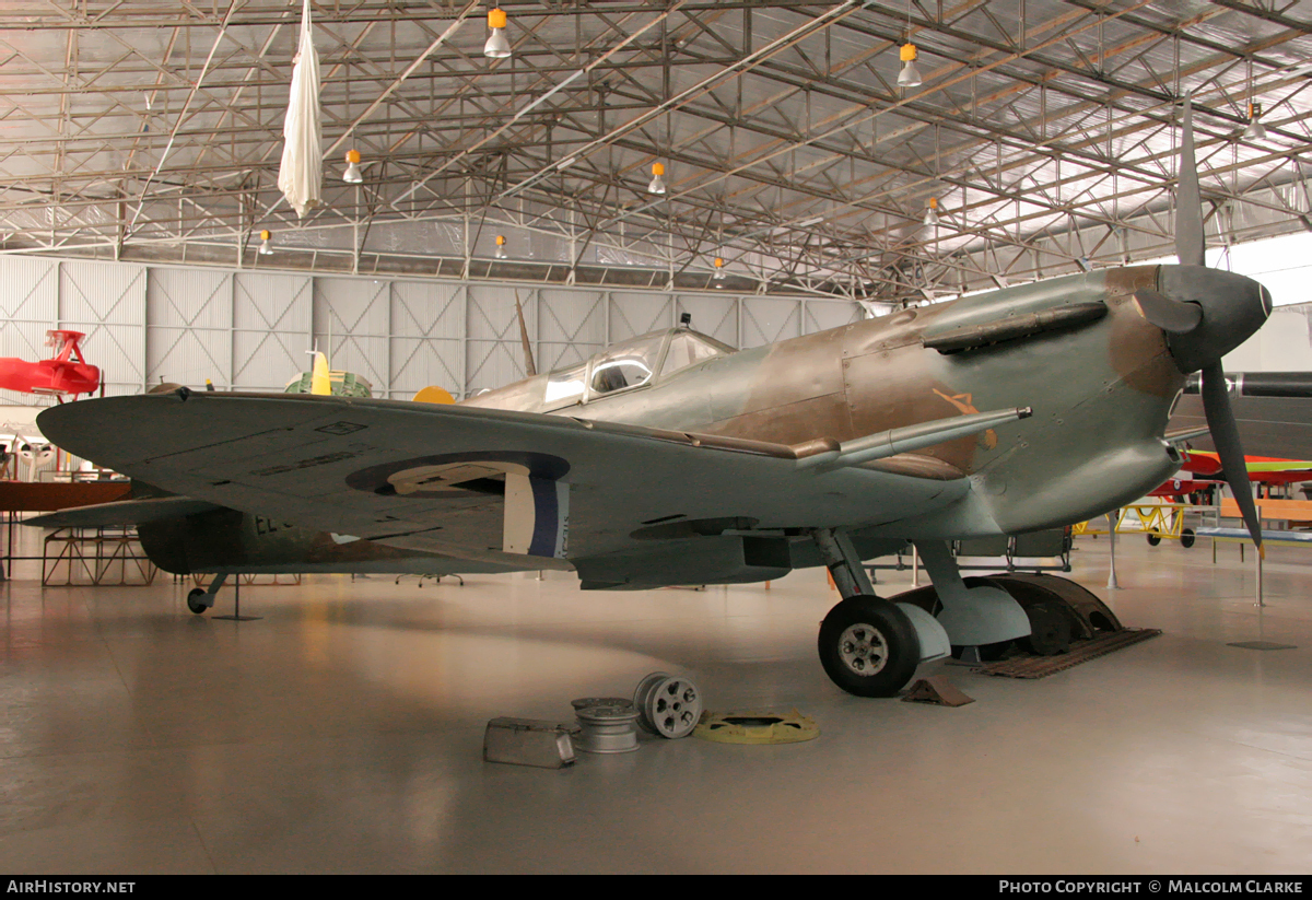 Aircraft Photo of EE853 | Supermarine 349 Spitfire F5C | Australia - Air Force | AirHistory.net #112859