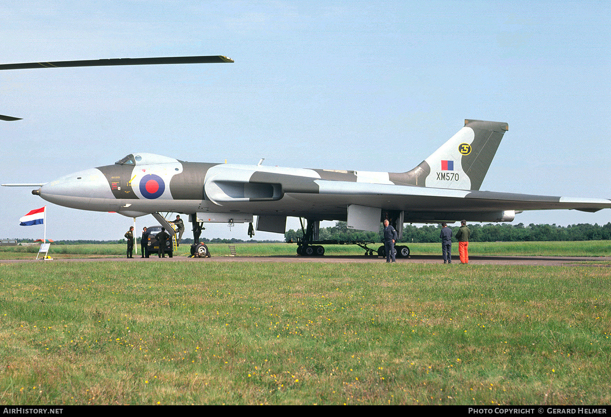 Aircraft Photo of XM570 | Avro 698 Vulcan B.2 | UK - Air Force | AirHistory.net #112891