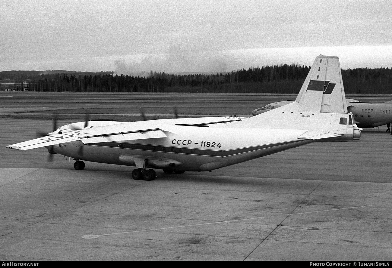 Aircraft Photo of CCCP-11924 | Antonov An-12 | Aeroflot | AirHistory.net #112919