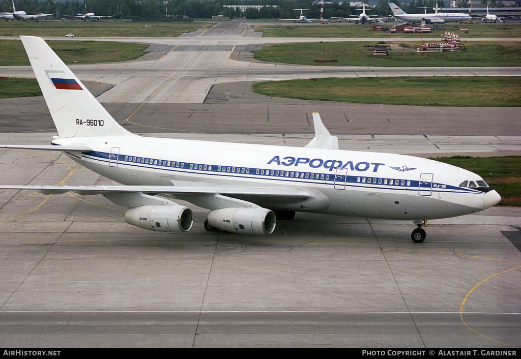 Aircraft Photo of RA-96010 | Ilyushin Il-96-300 | Aeroflot | AirHistory.net #113157