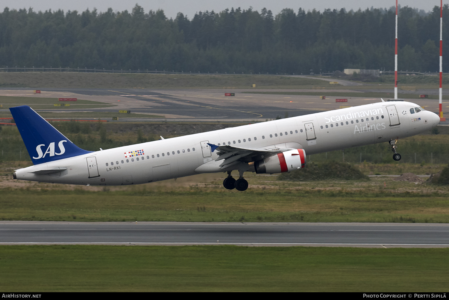 Aircraft Photo of LN-RKI | Airbus A321-232 | Scandinavian Airlines - SAS | AirHistory.net #113224