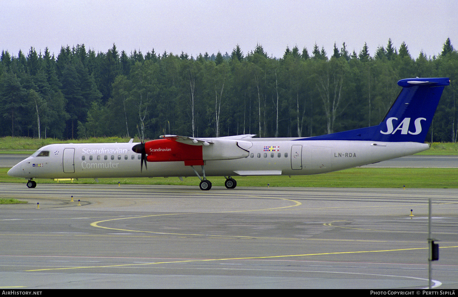 Aircraft Photo of LN-RDA | Bombardier DHC-8-402 Dash 8 | Scandinavian Commuter - SAS | AirHistory.net #113235