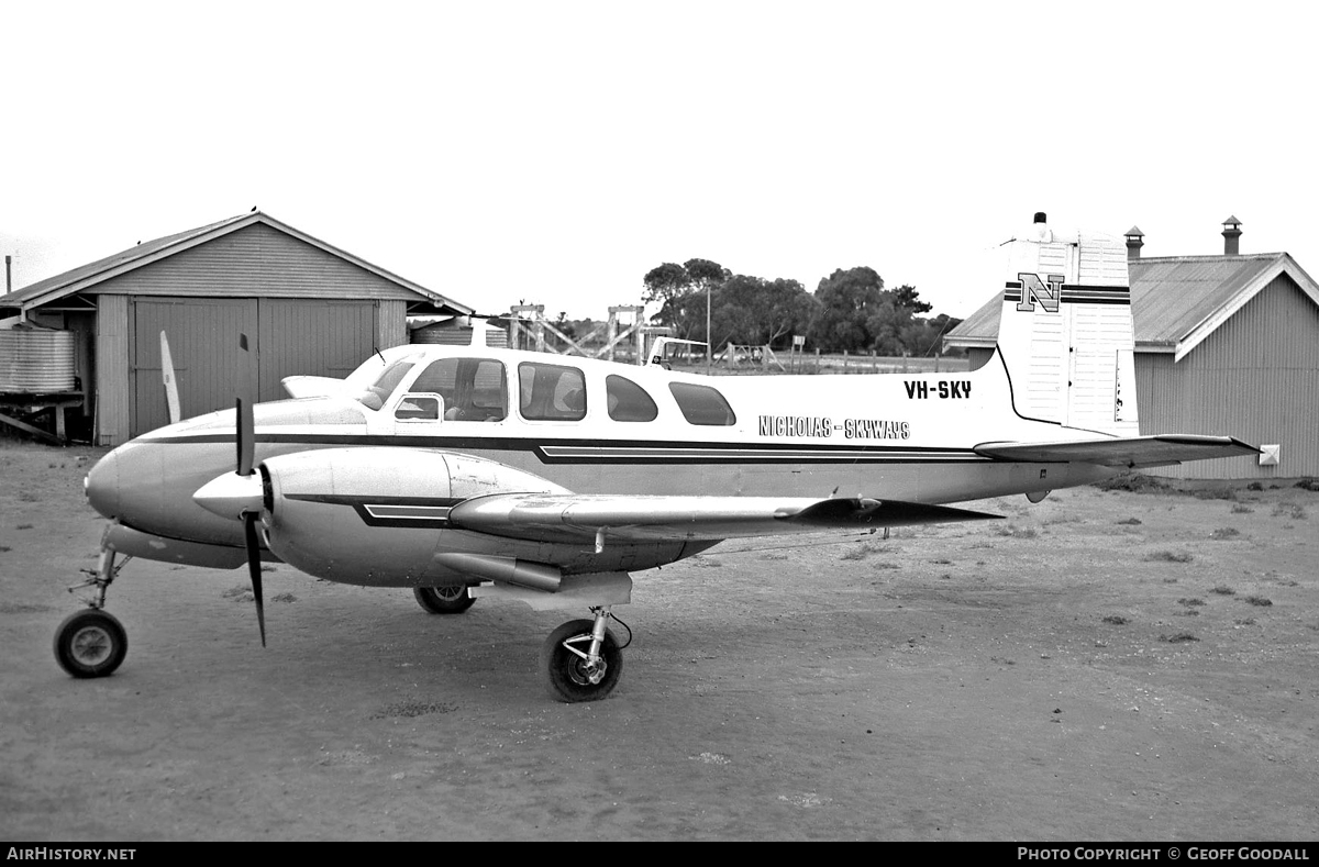 Aircraft Photo of VH-SKY | Beech D50A Twin Bonanza | Nicholas Skyways | AirHistory.net #113272
