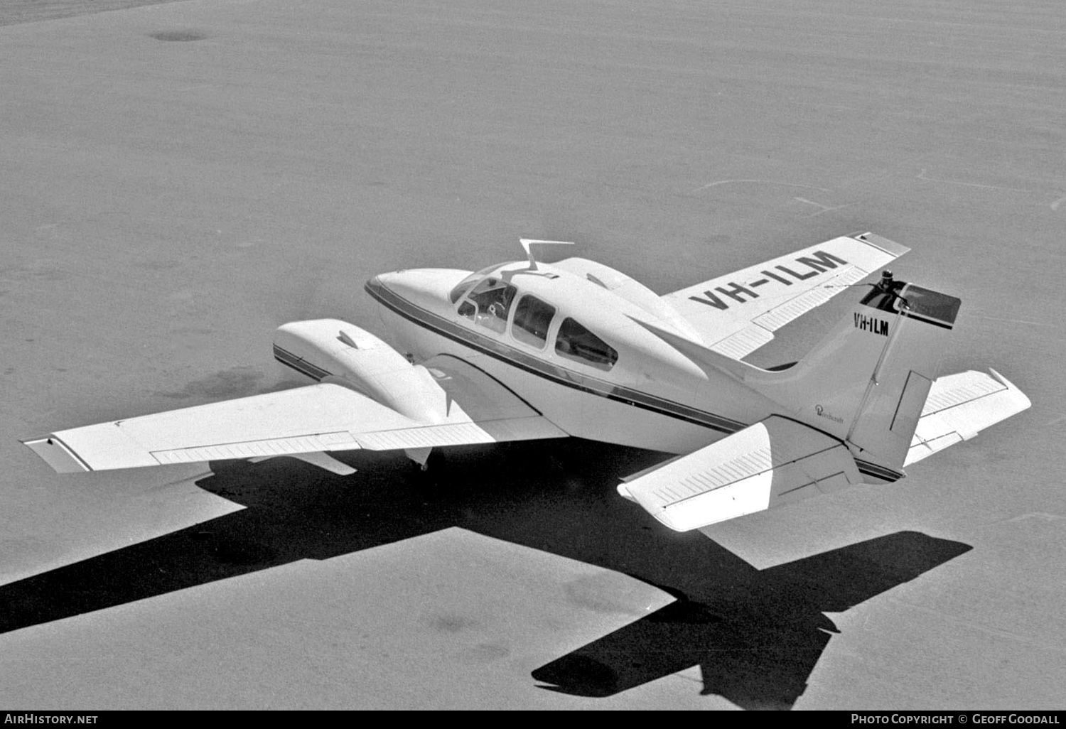 Aircraft Photo of VH-ILM | Beech D55 Baron | AirHistory.net #113285