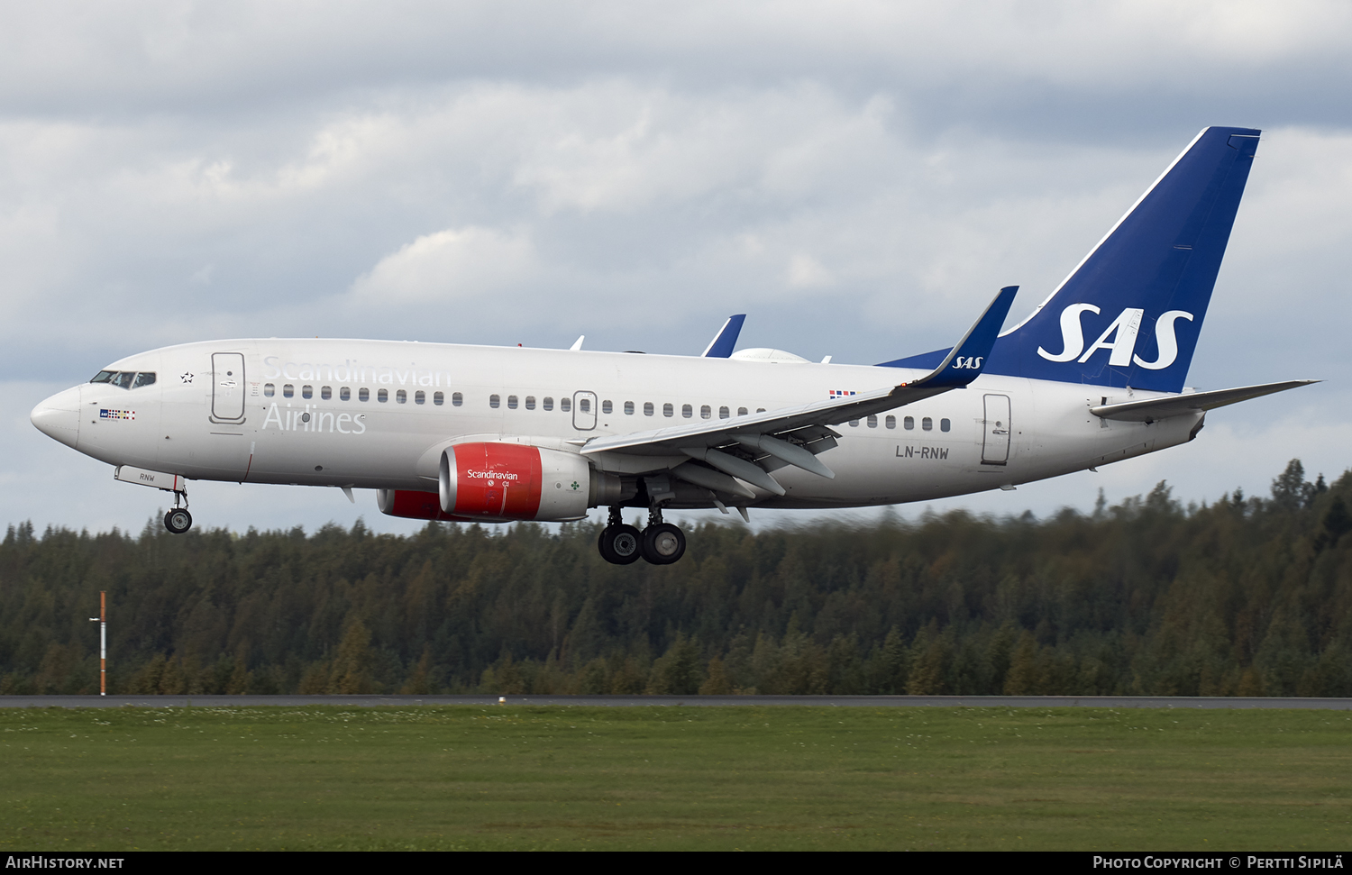 Aircraft Photo of LN-RNW | Boeing 737-783 | Scandinavian Airlines - SAS | AirHistory.net #113291