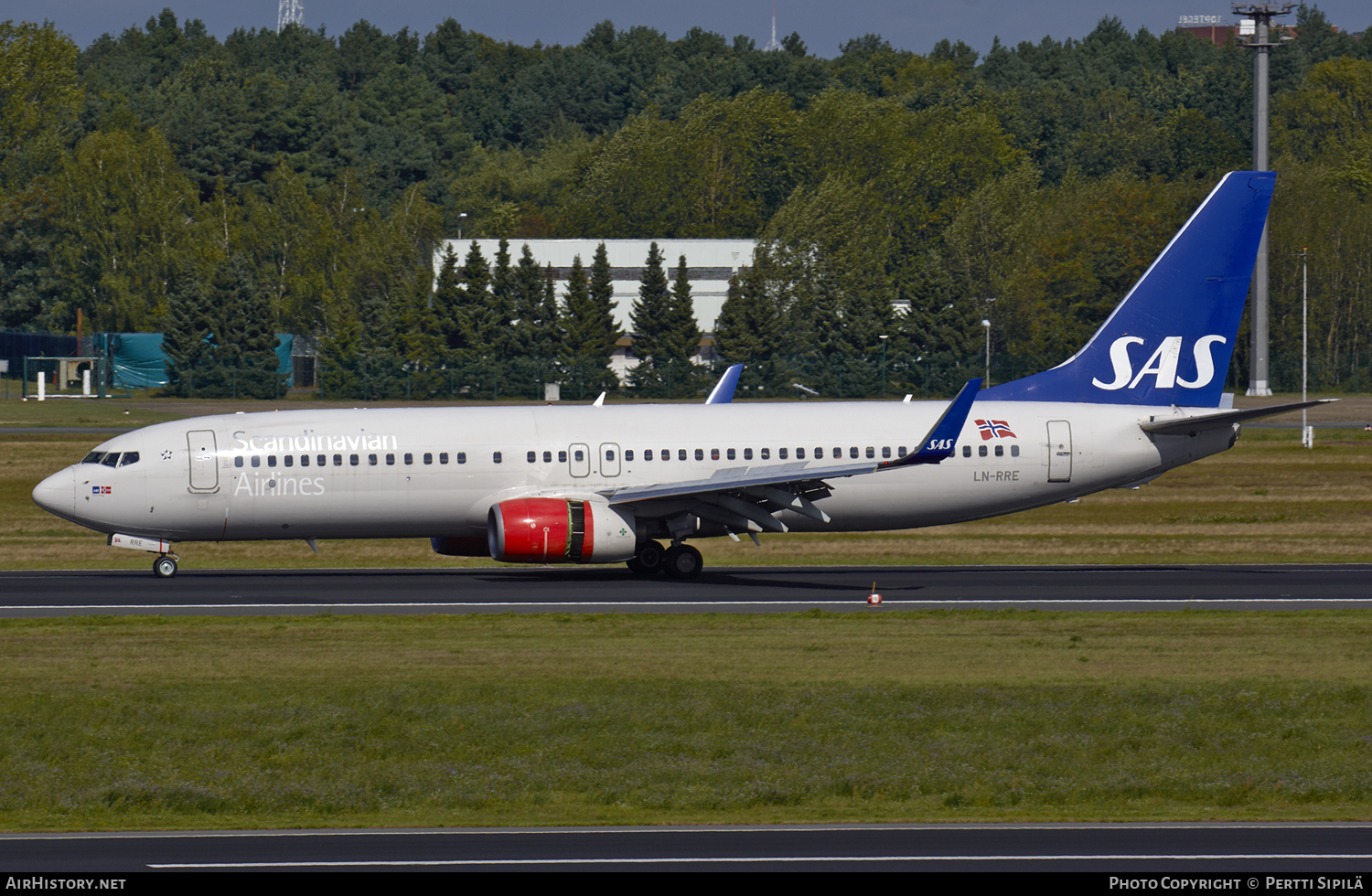 Aircraft Photo of LN-RRE | Boeing 737-85P | Scandinavian Airlines - SAS | AirHistory.net #113308