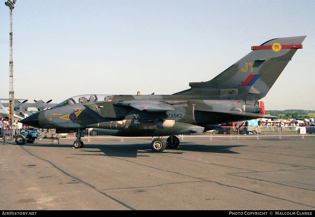 Aircraft Photo of ZA562 | Panavia Tornado GR1 | UK - Air Force | AirHistory.net #113484