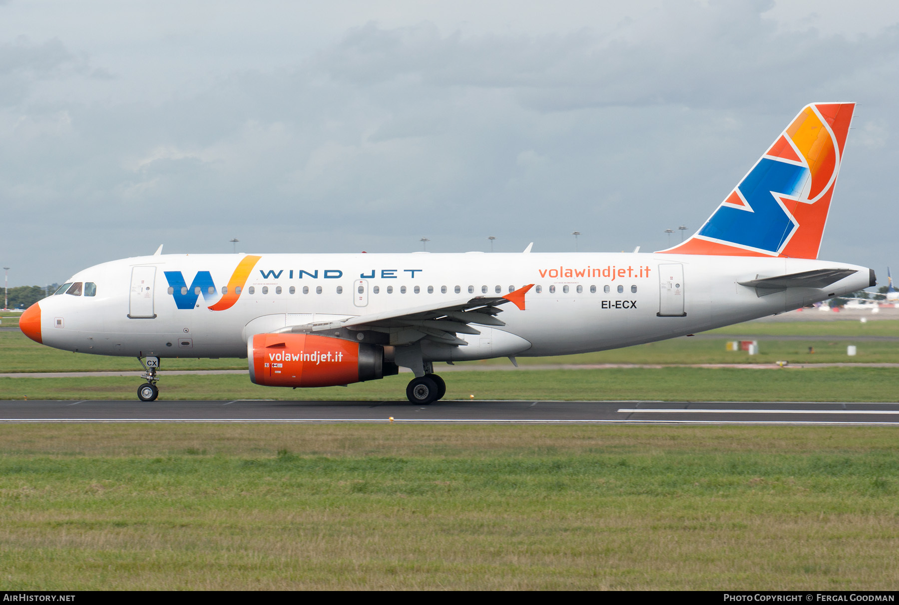 Aircraft Photo of EI-ECX | Airbus A319-132 | Wind Jet | AirHistory.net #113501