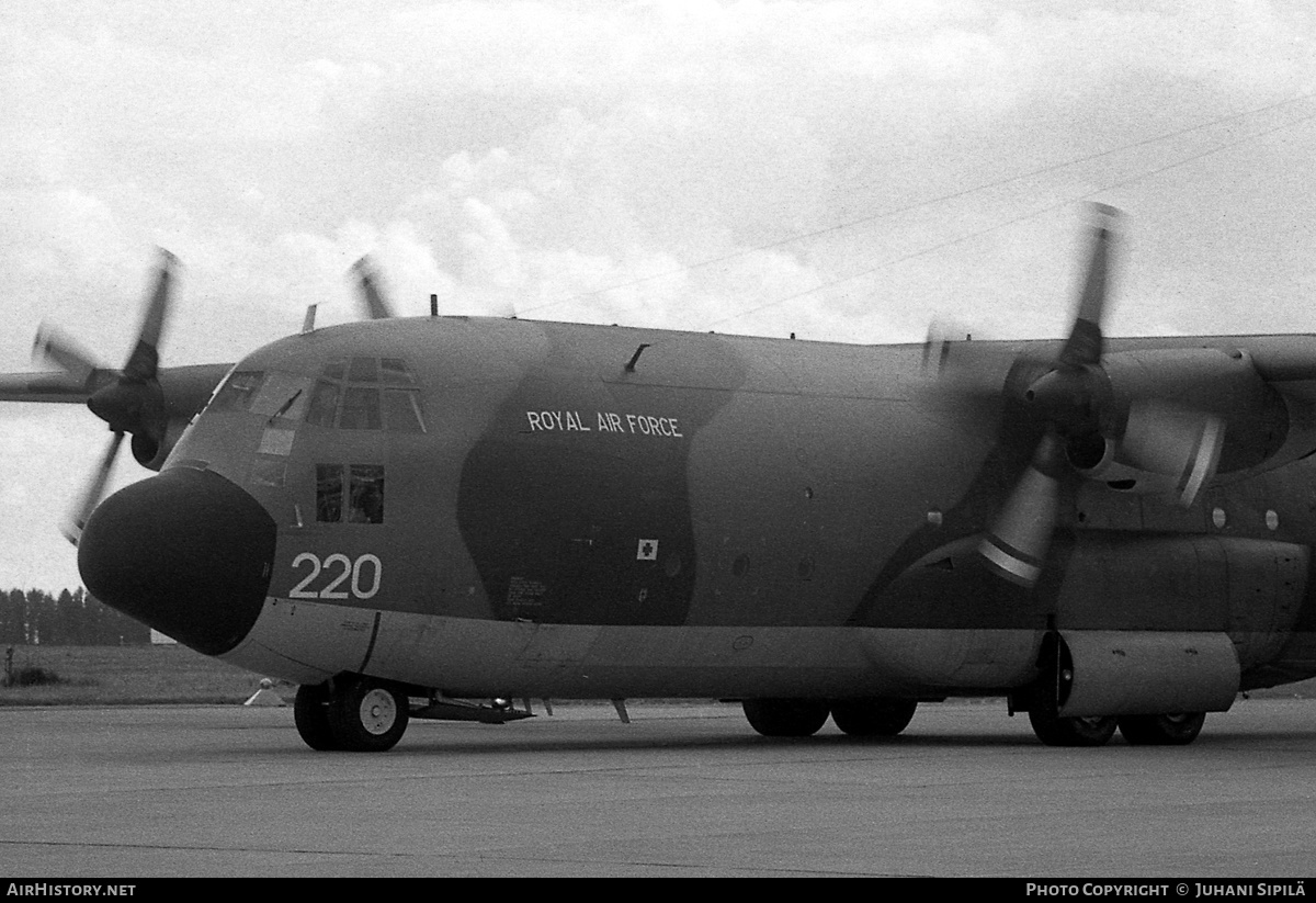 Aircraft Photo of XV220 | Lockheed C-130K Hercules C1 (L-382) | UK - Air Force | AirHistory.net #113511