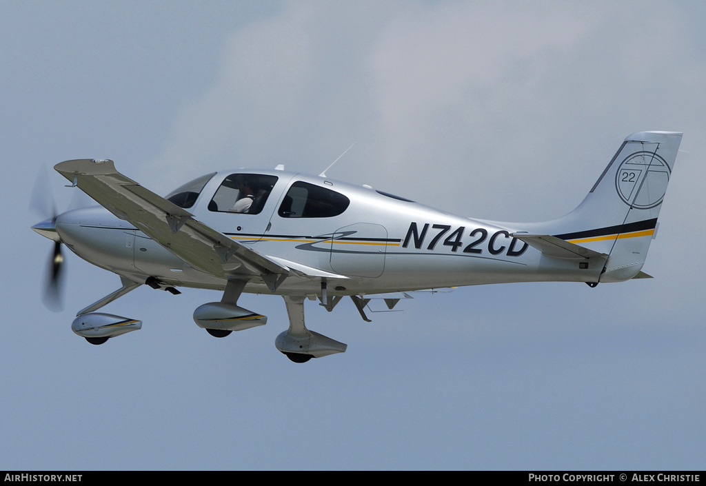 Aircraft Photo of N742CD | Cirrus SR-22T G3 | AirHistory.net #113657