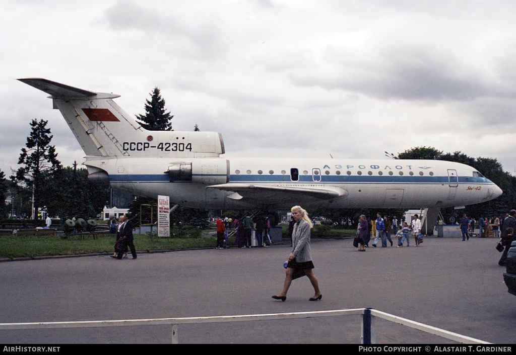 Aircraft Photo of CCCP-42304 | Yakovlev Yak-42 | Aeroflot | AirHistory.net #113847