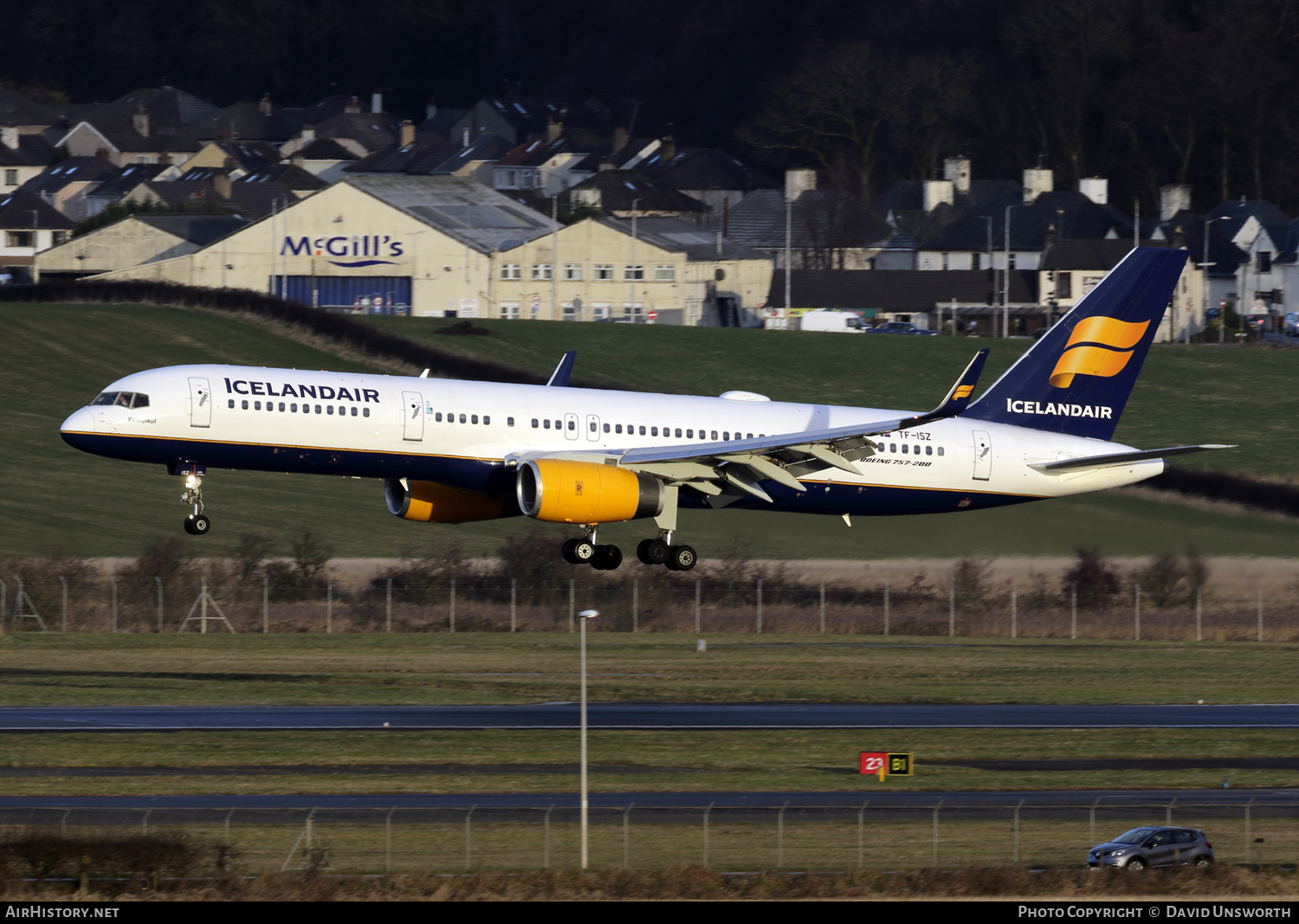 Aircraft Photo of TF-ISZ | Boeing 757-223 | Icelandair | AirHistory.net #113875