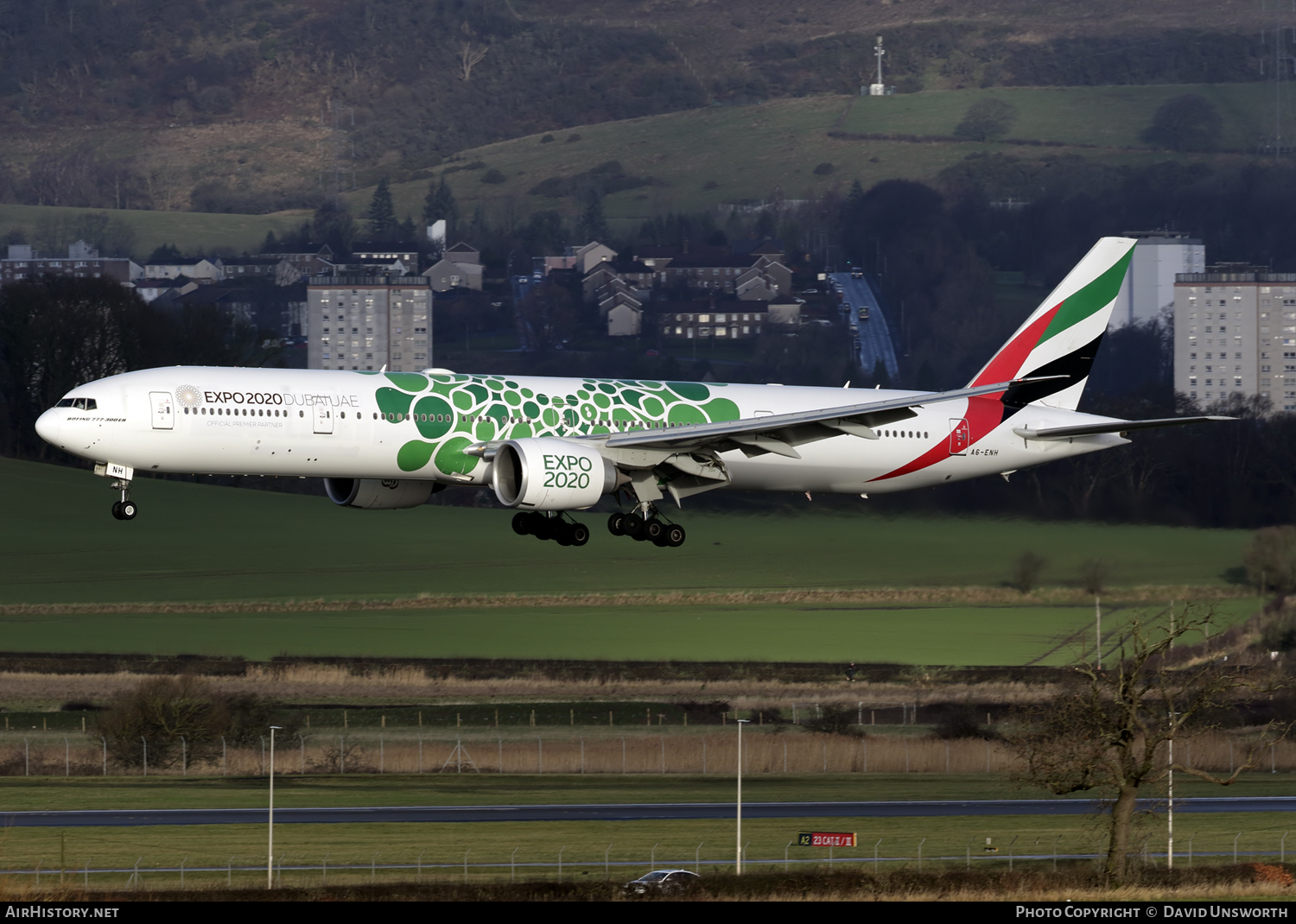 Aircraft Photo of A6-ENH | Boeing 777-31H/ER | Emirates | AirHistory.net #113918