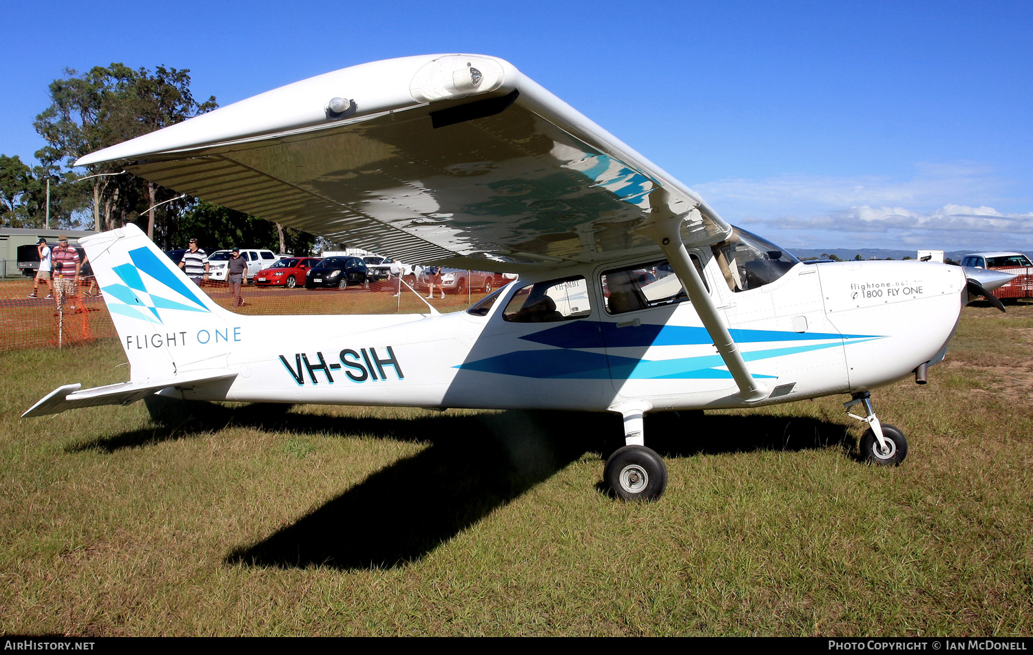 Aircraft Photo of VH-SIH | Cessna 172S Skyhawk SP | Flight One | AirHistory.net #114154