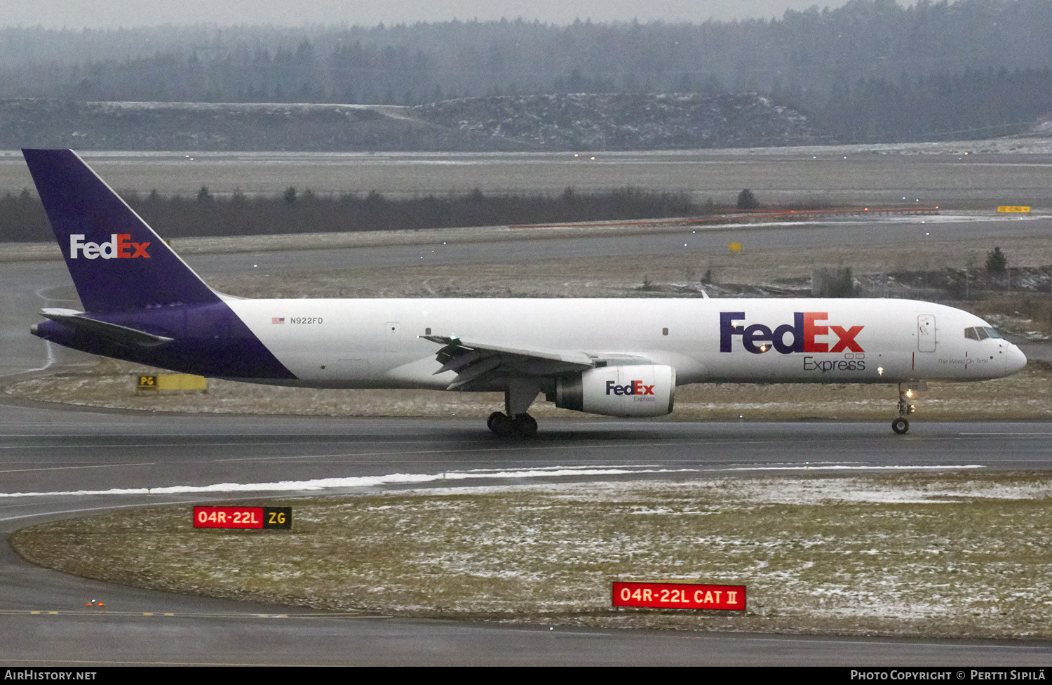 Aircraft Photo of N922FD | Boeing 757-23A(SF) | FedEx Express - Federal Express | AirHistory.net #114159