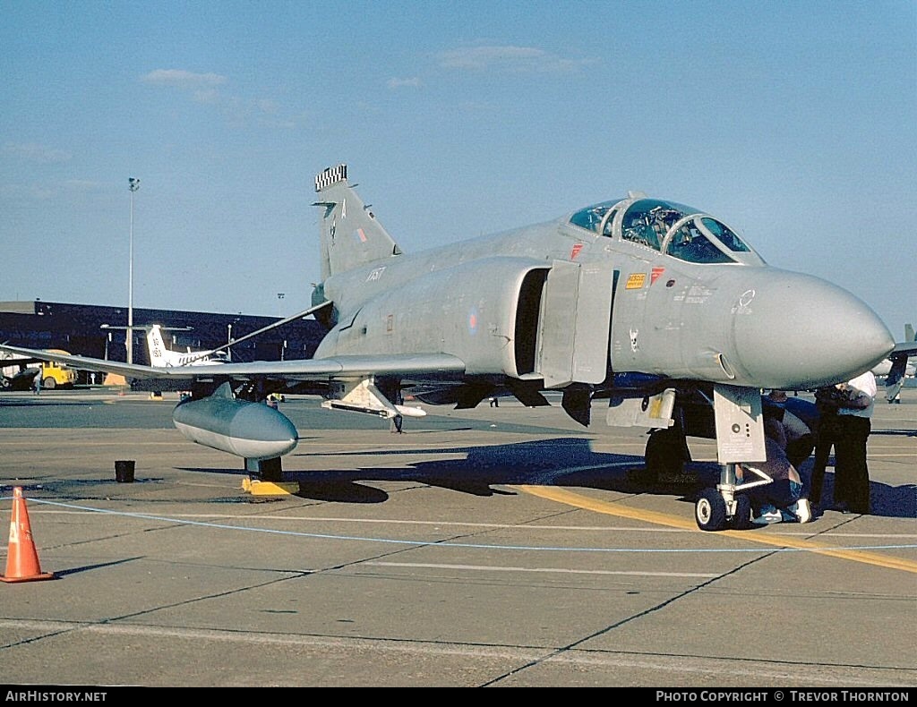 Aircraft Photo of XV571 | McDonnell Douglas F-4K Phantom FG1 | UK - Air Force | AirHistory.net #114367