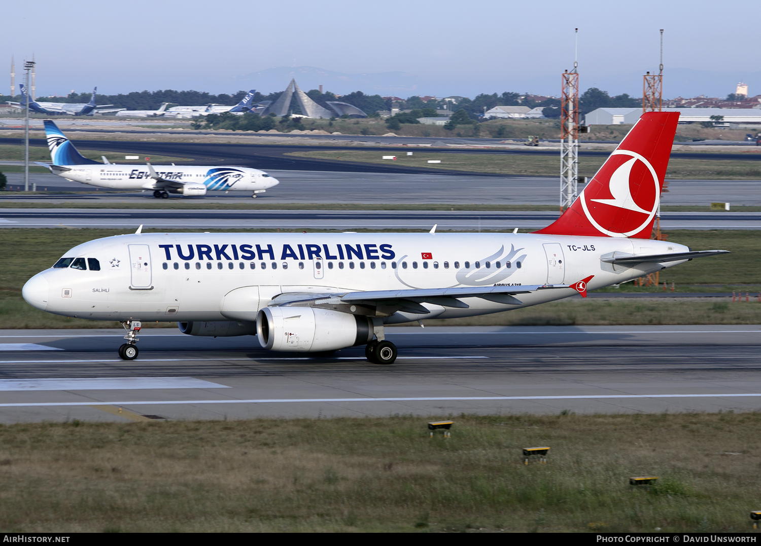 Aircraft Photo of TC-JLS | Airbus A319-132 | Turkish Airlines | AirHistory.net #114469