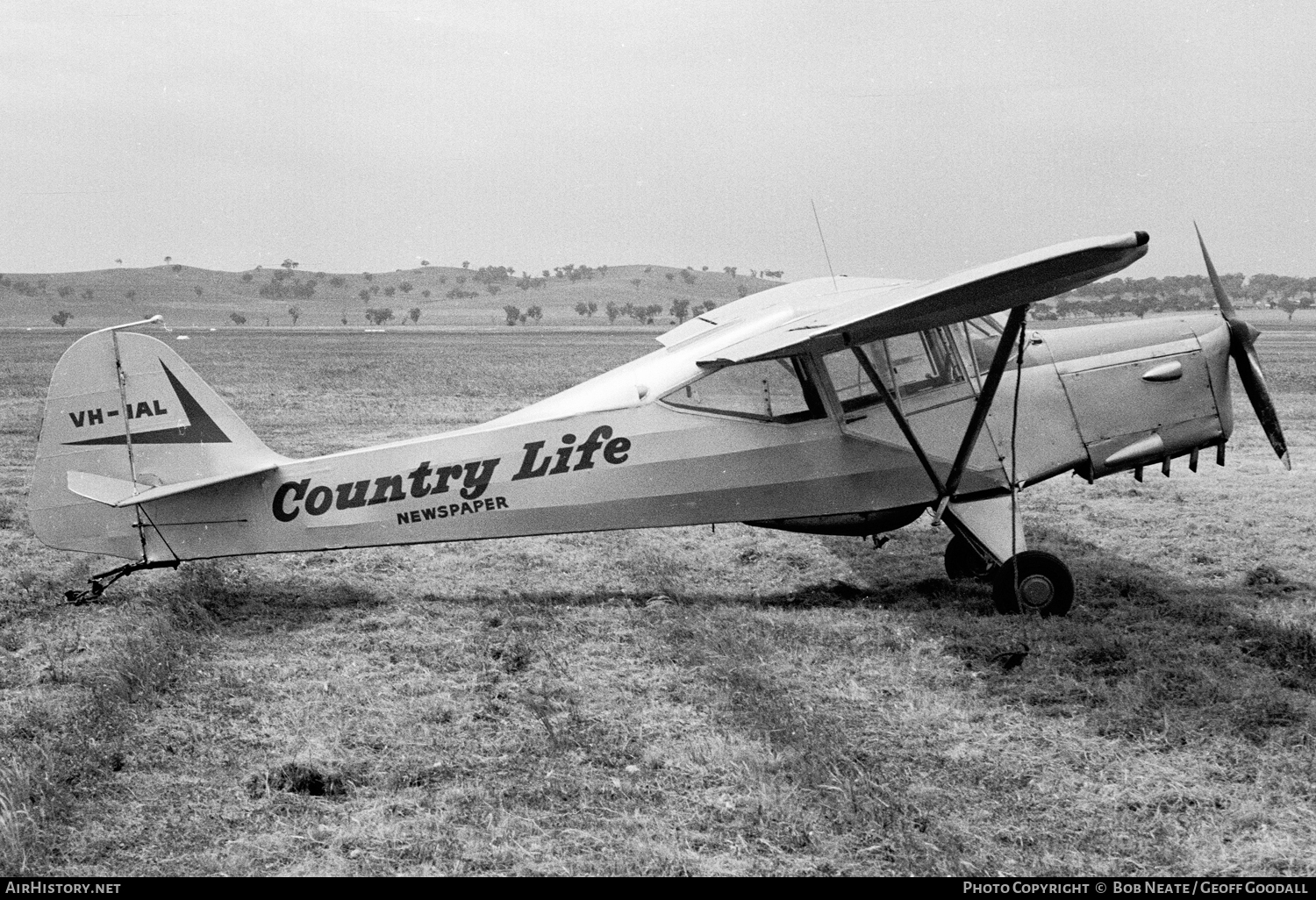 Aircraft Photo of VH-IAL | Auster J-5 Adventurer | Country Life Newspaper | AirHistory.net #114482