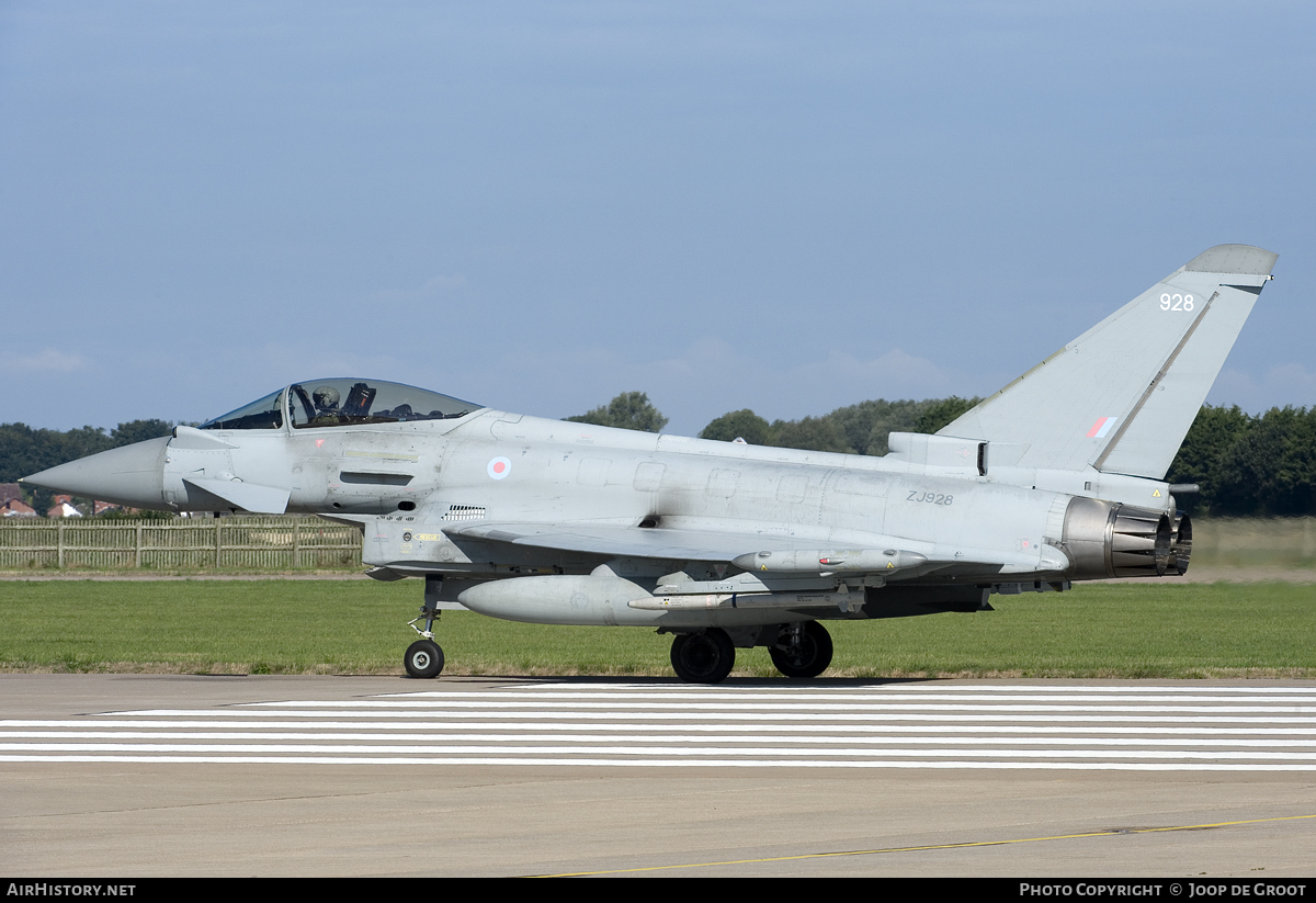 Aircraft Photo of ZJ928 | Eurofighter EF-2000 Typhoon FGR4 | UK - Air Force | AirHistory.net #114812