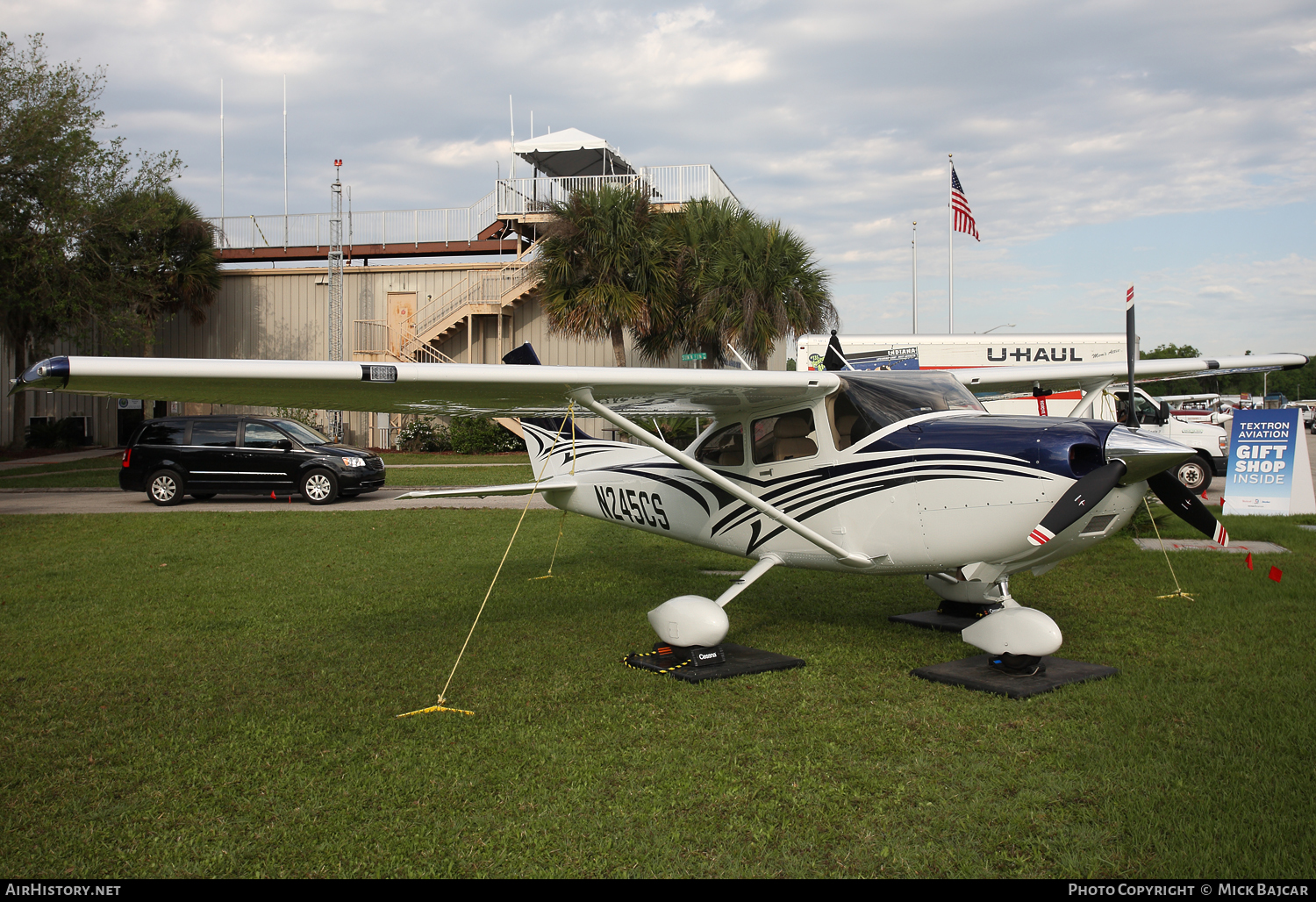 Aircraft Photo of N245CS | Cessna 182T Skylane | AirHistory.net #115033