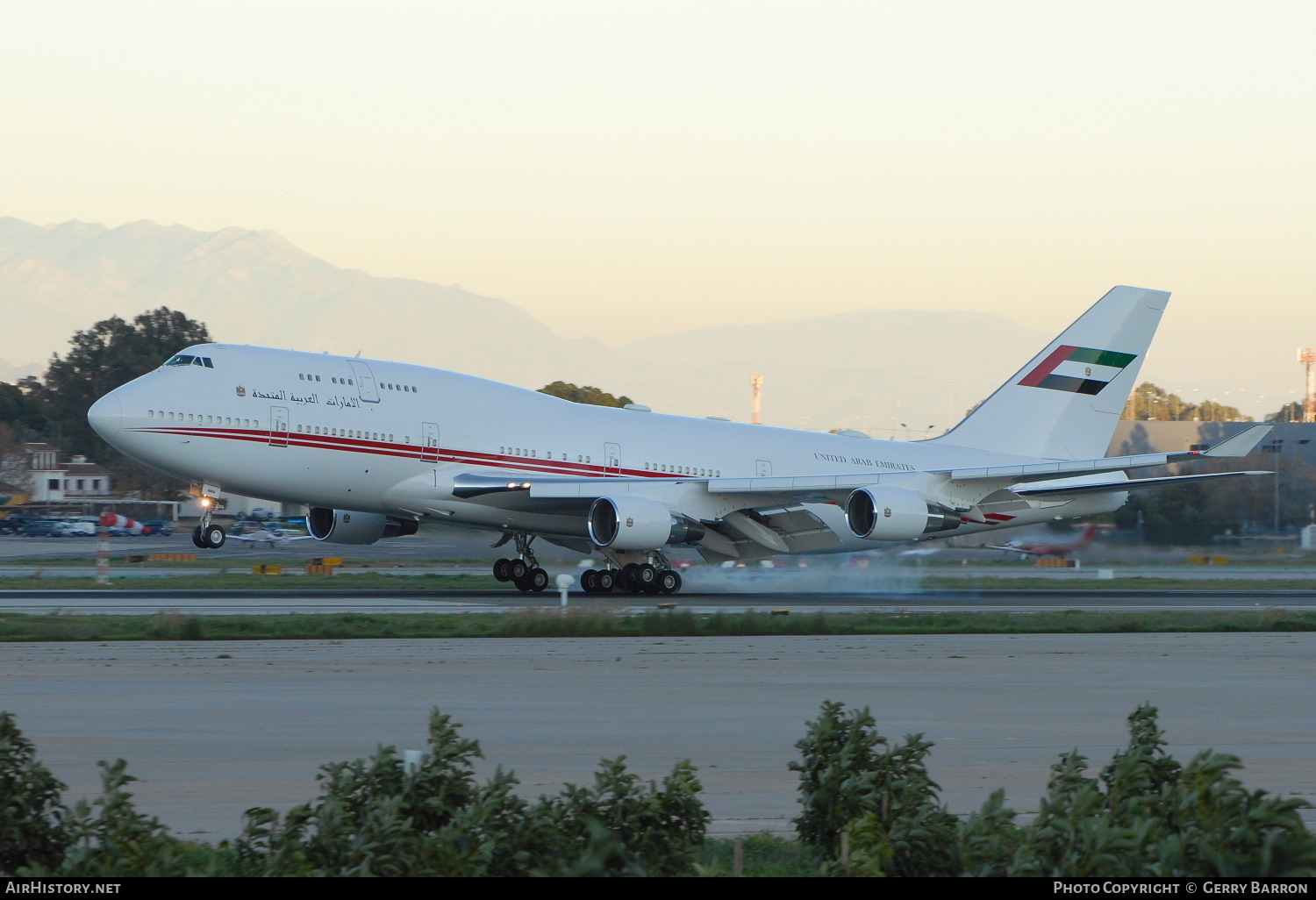 Aircraft Photo of A6-MMM | Boeing 747-422 | United Arab Emirates Government | AirHistory.net #115093