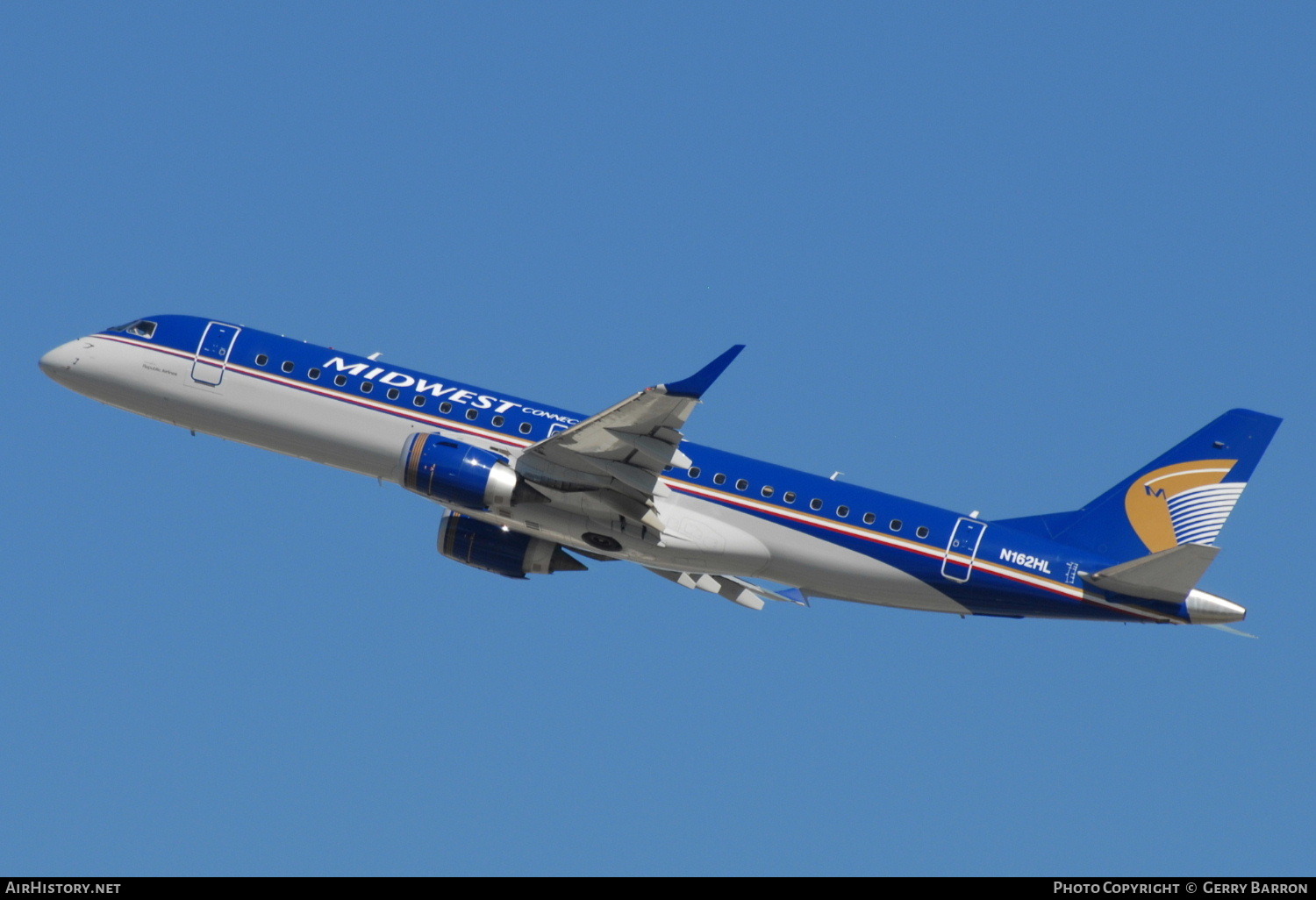 Aircraft Photo of N162HL | Embraer 190LR (ERJ-190-100LR) | Midwest Connect | AirHistory.net #115096