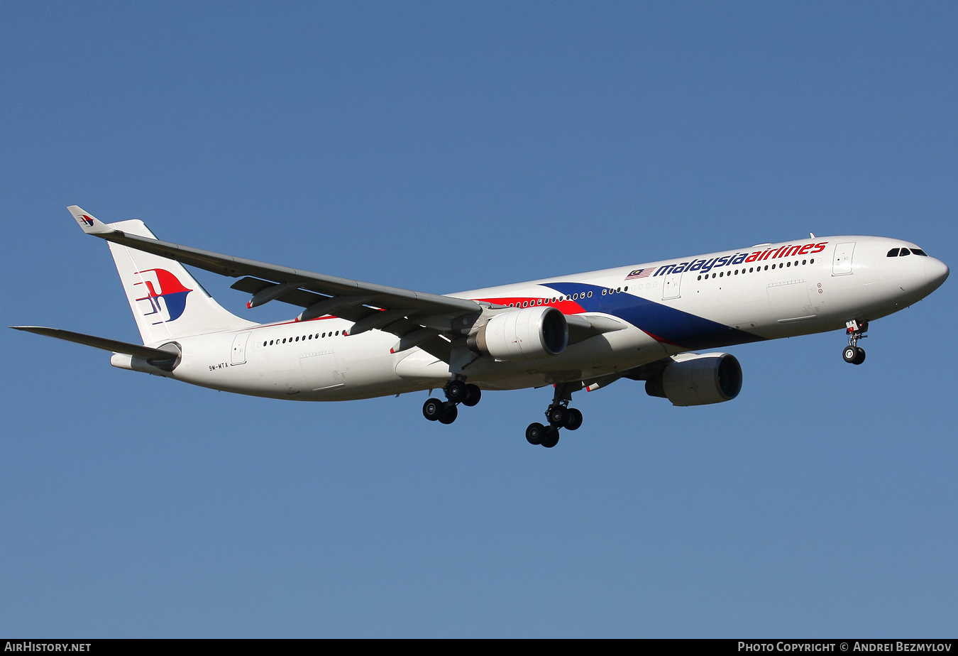 Aircraft Photo of 9M-MTA | Airbus A330-323 | Malaysia Airlines | AirHistory.net #115371