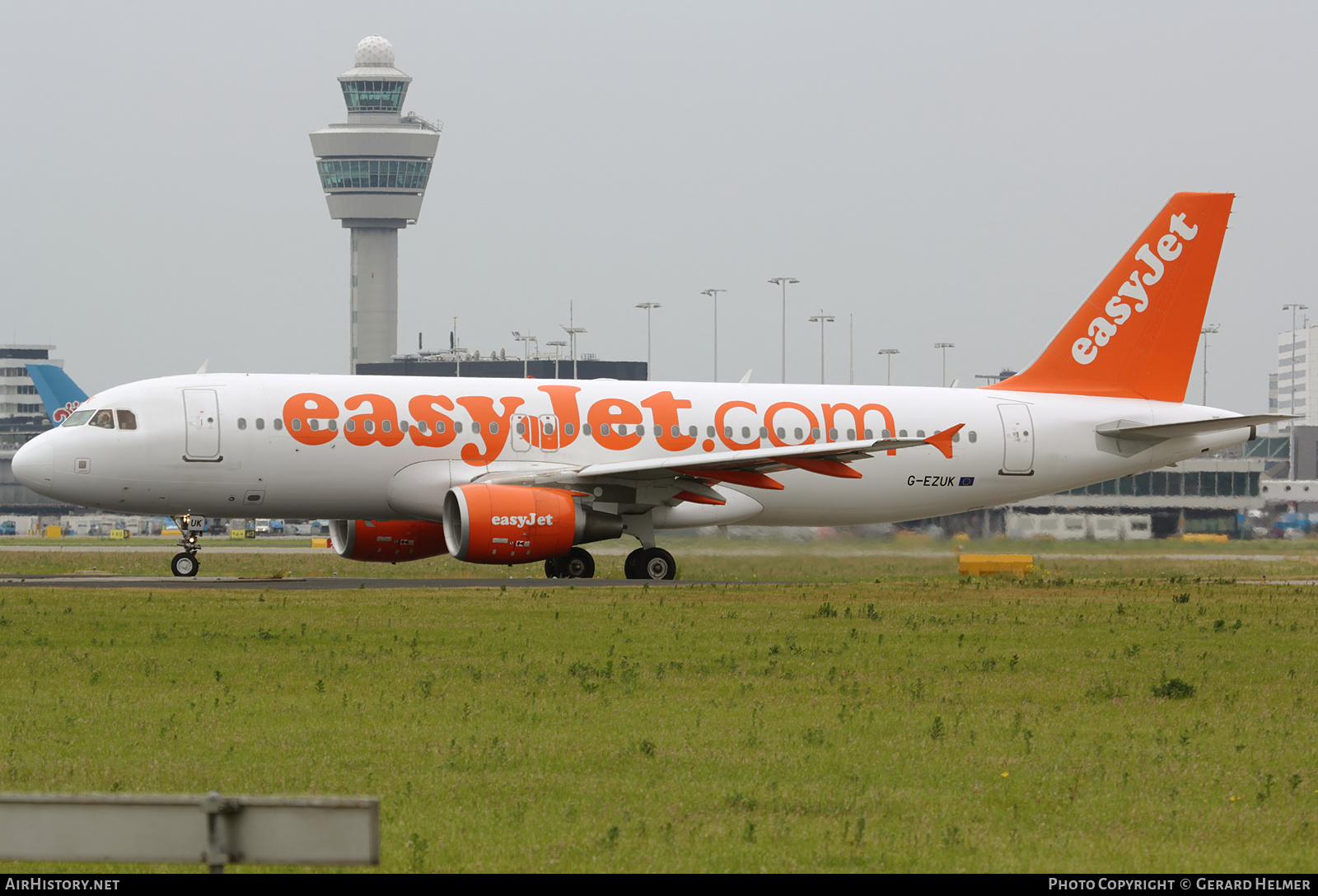Aircraft Photo of G-EZUK | Airbus A320-214 | EasyJet | AirHistory.net #115425