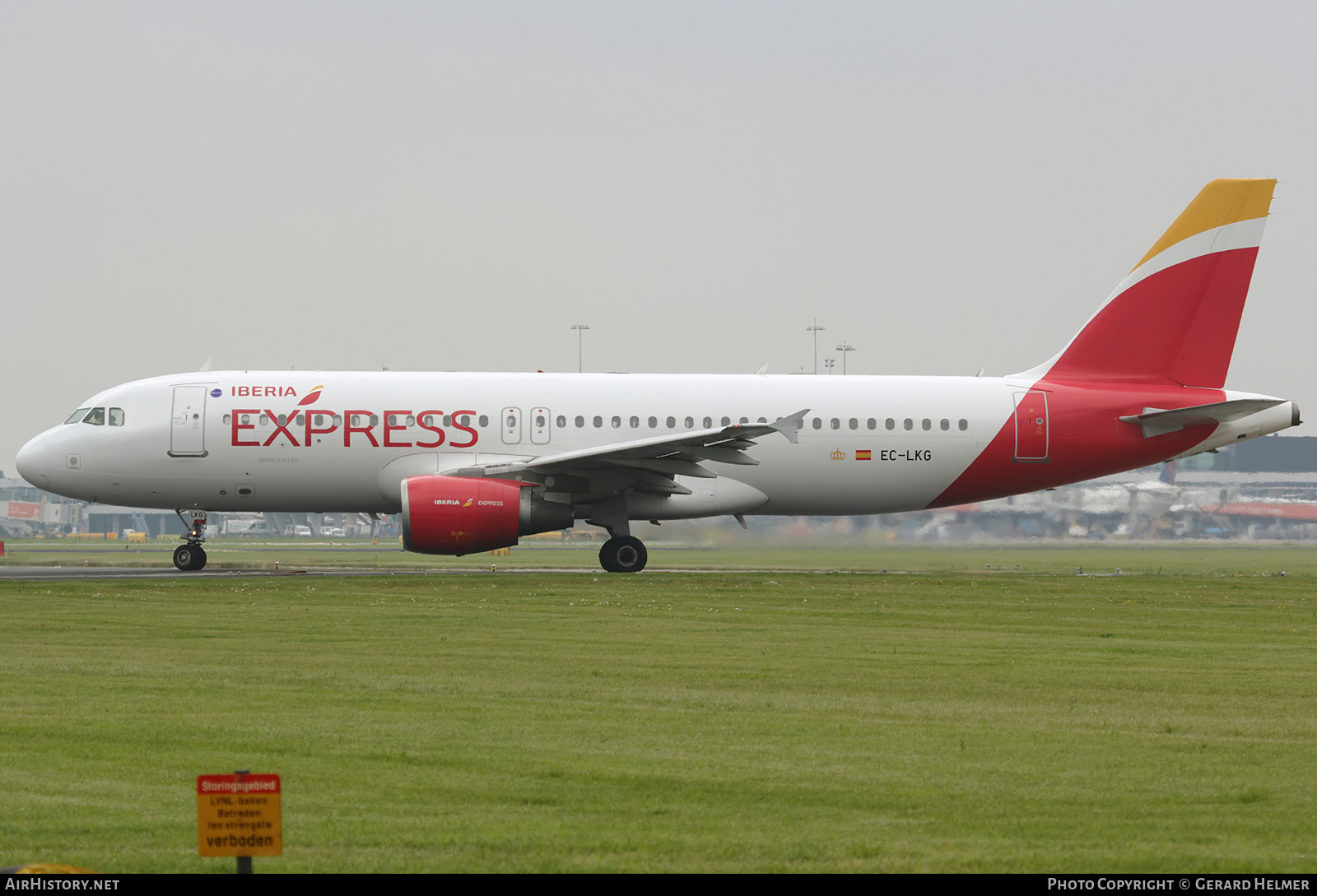 Aircraft Photo of EC-LKG | Airbus A320-214 | Iberia Express | AirHistory.net #115541