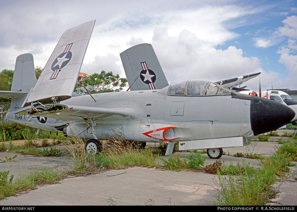 Aircraft Photo of 124598 / 121458 | Douglas F-10B Skyknight (F3D-2) | USA - Navy | AirHistory.net #115585