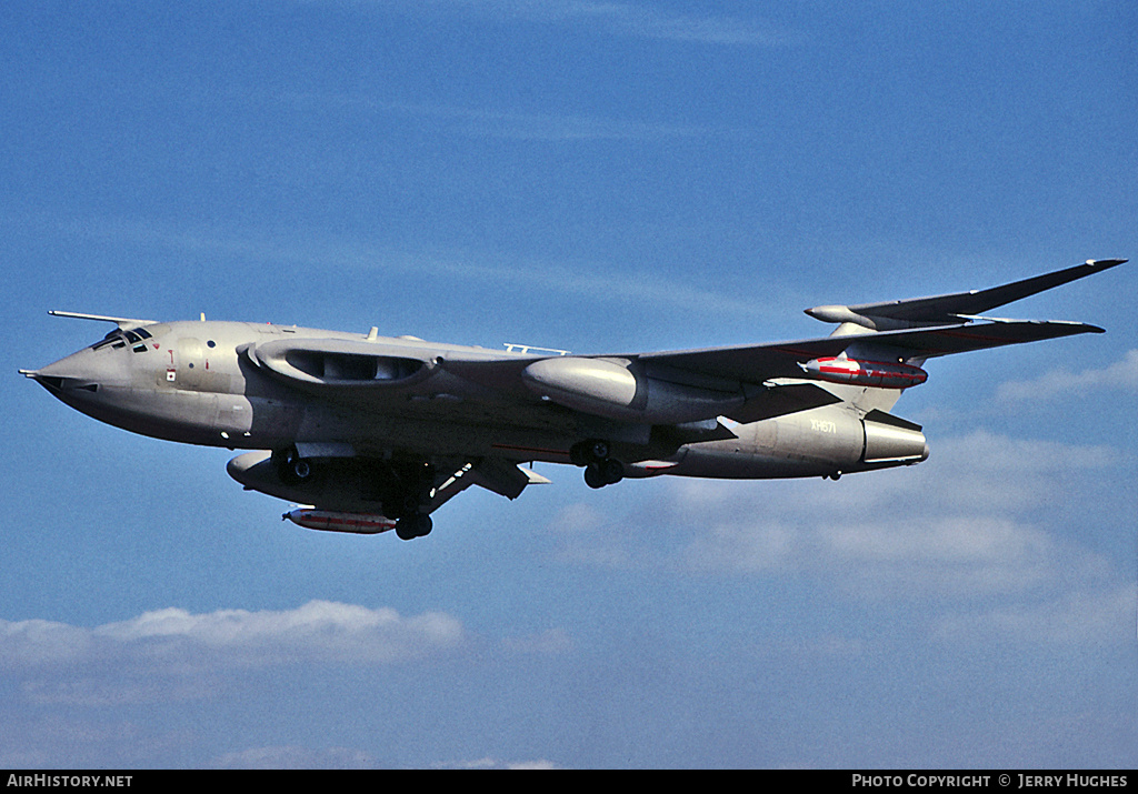 Aircraft Photo of XH671 | Handley Page HP-80 Victor K2 | UK - Air Force | AirHistory.net #115648