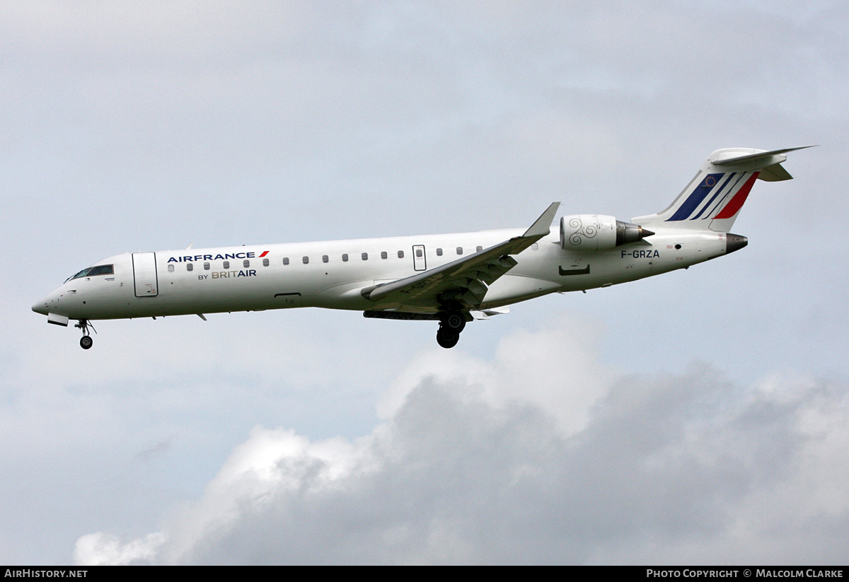 Aircraft Photo of F-GRZA | Bombardier CRJ-701 (CL-600-2C10) | Air France | AirHistory.net #115836